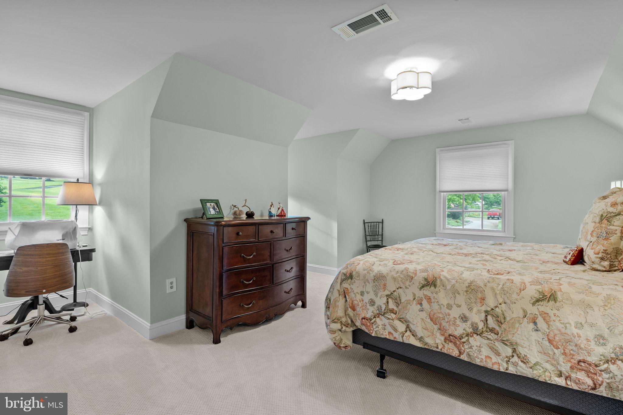 FOX HUNT ESTS - Residential