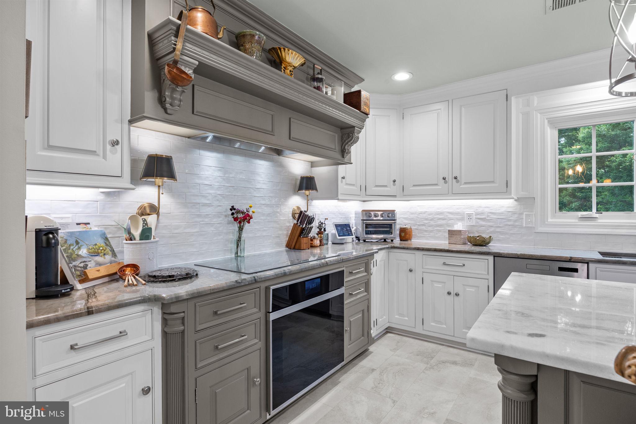 FOX HUNT ESTS - Residential