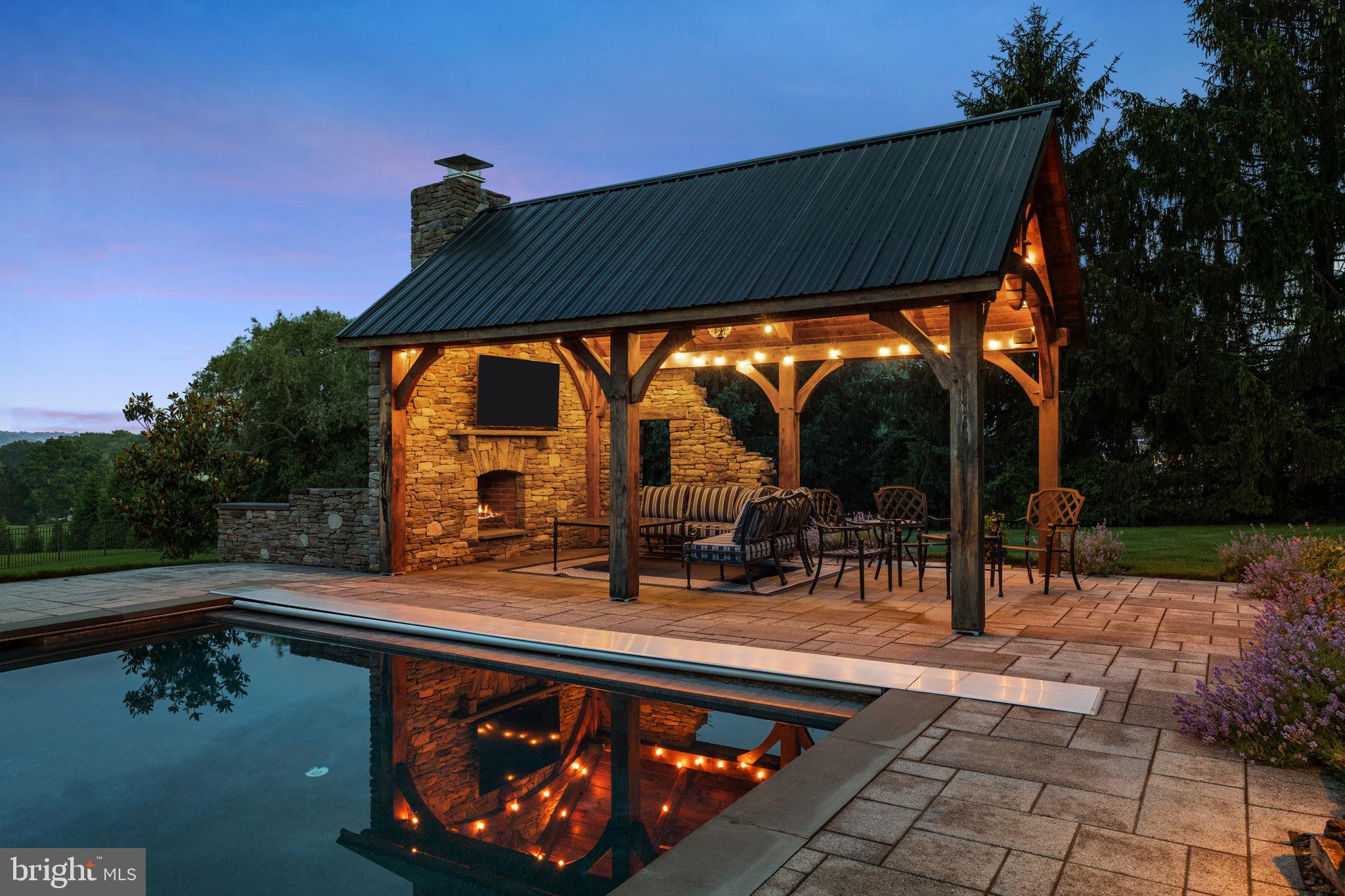 FOX HUNT ESTS - Residential