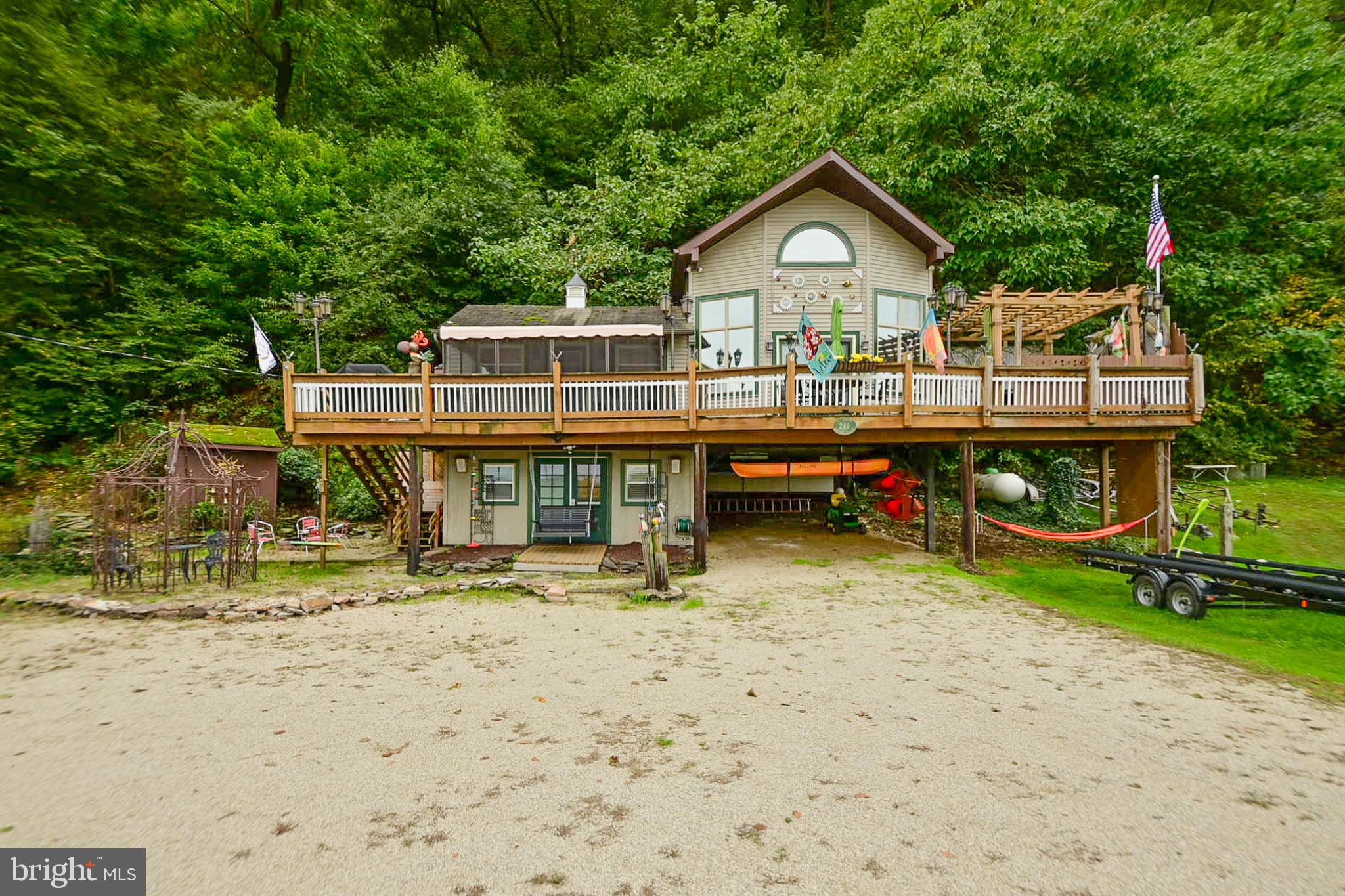 MURPHYS HOLLOW - Residential