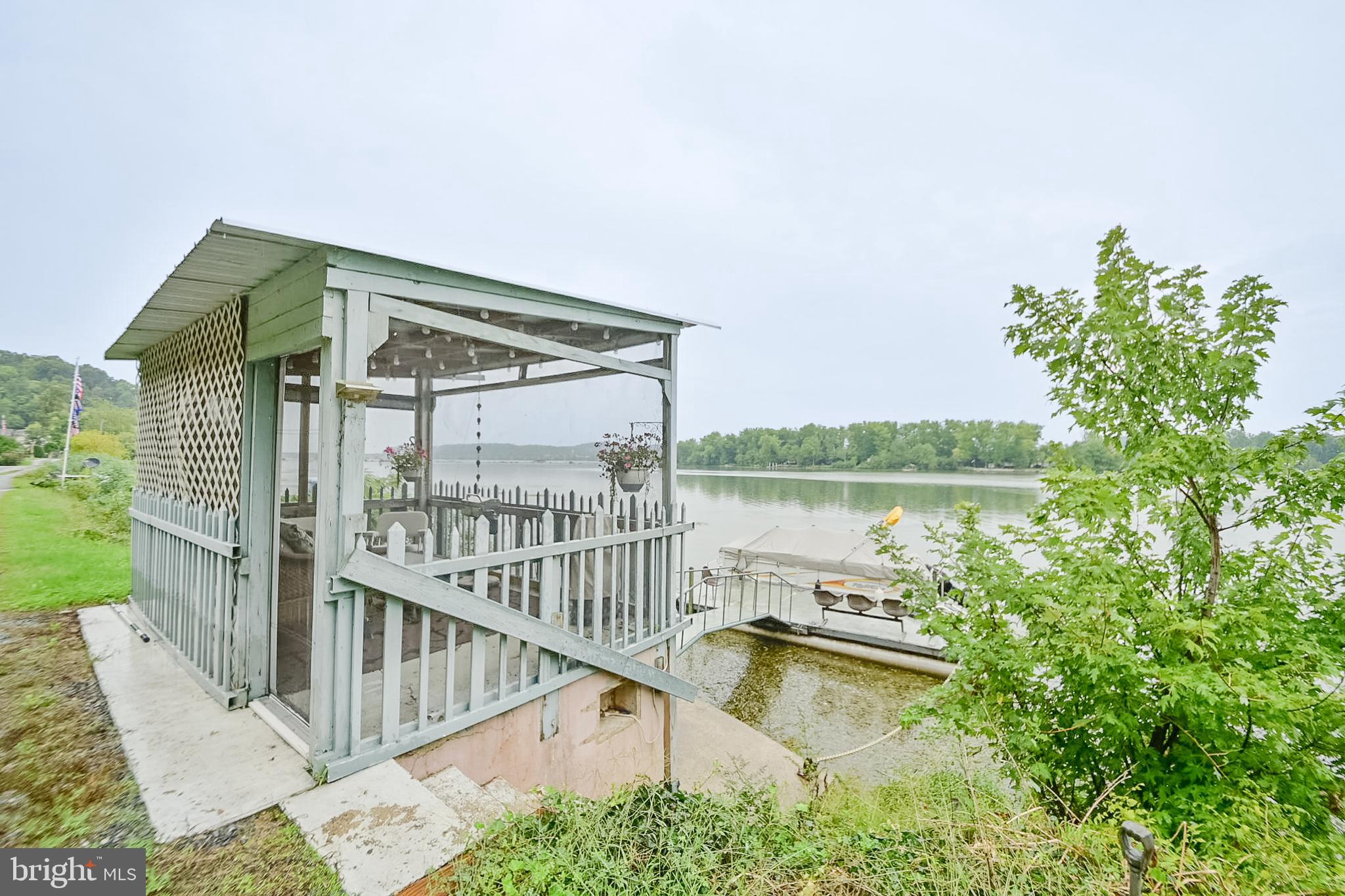 MURPHYS HOLLOW - Residential