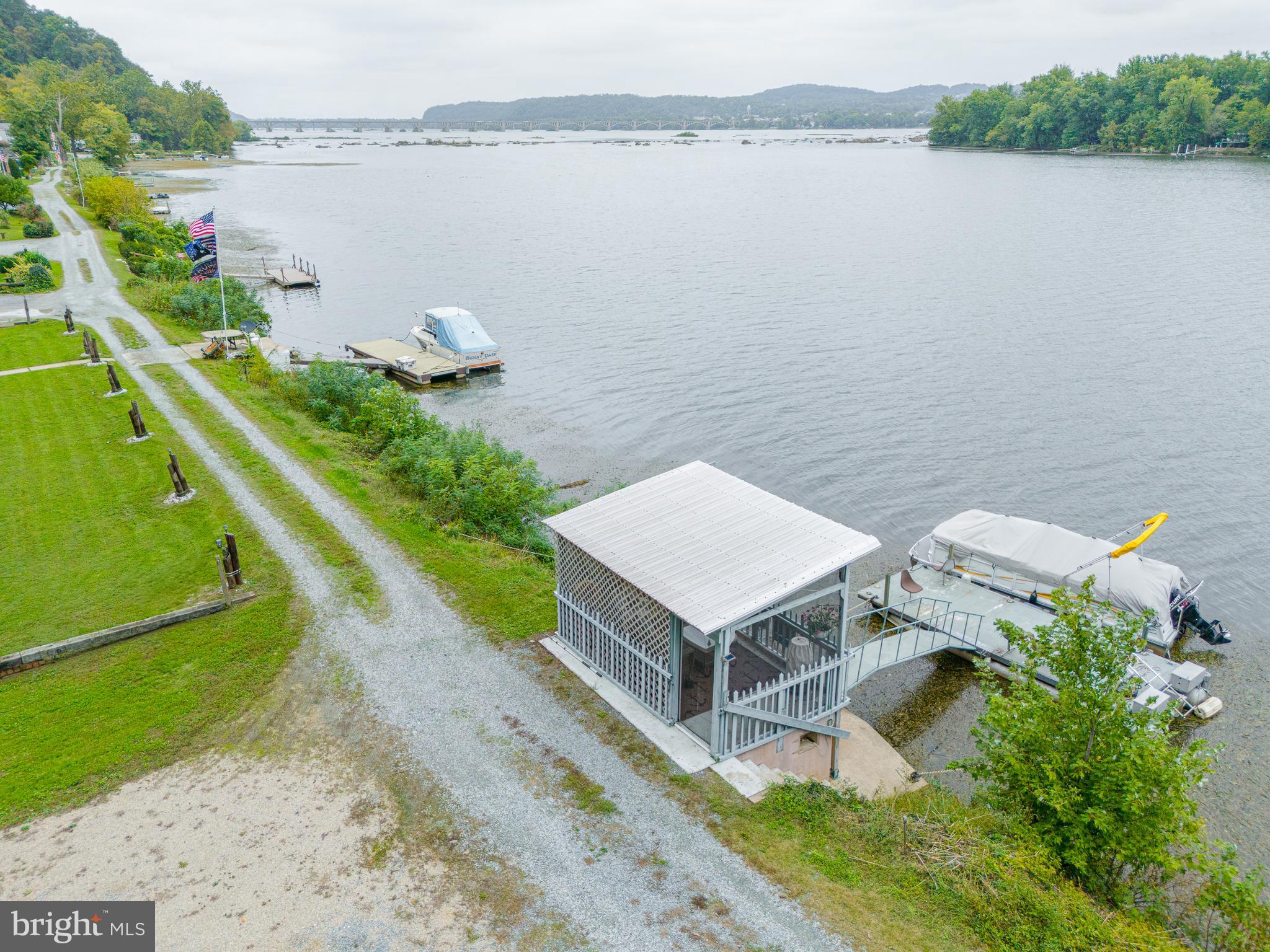 MURPHYS HOLLOW - Residential