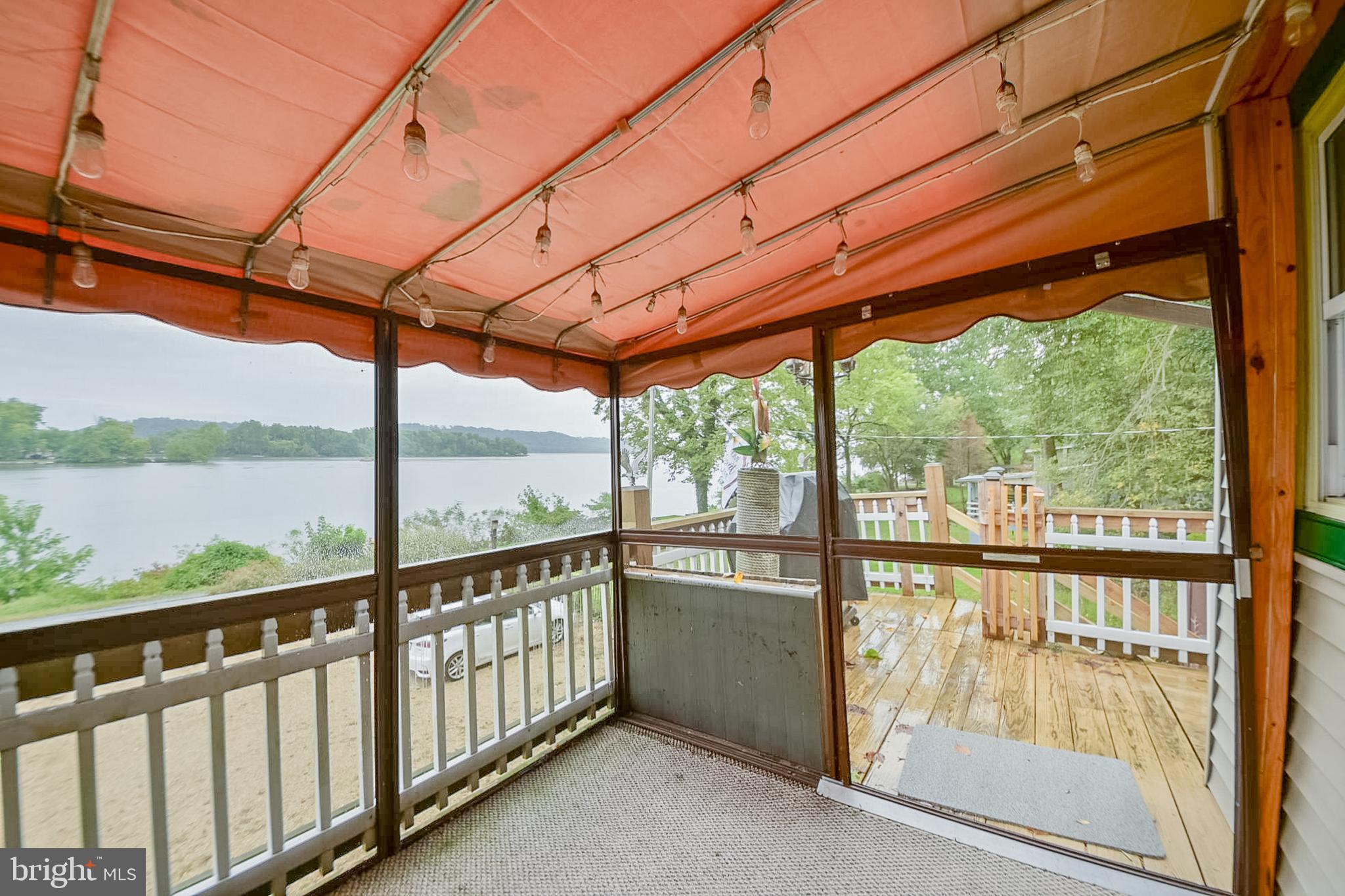 MURPHYS HOLLOW - Residential