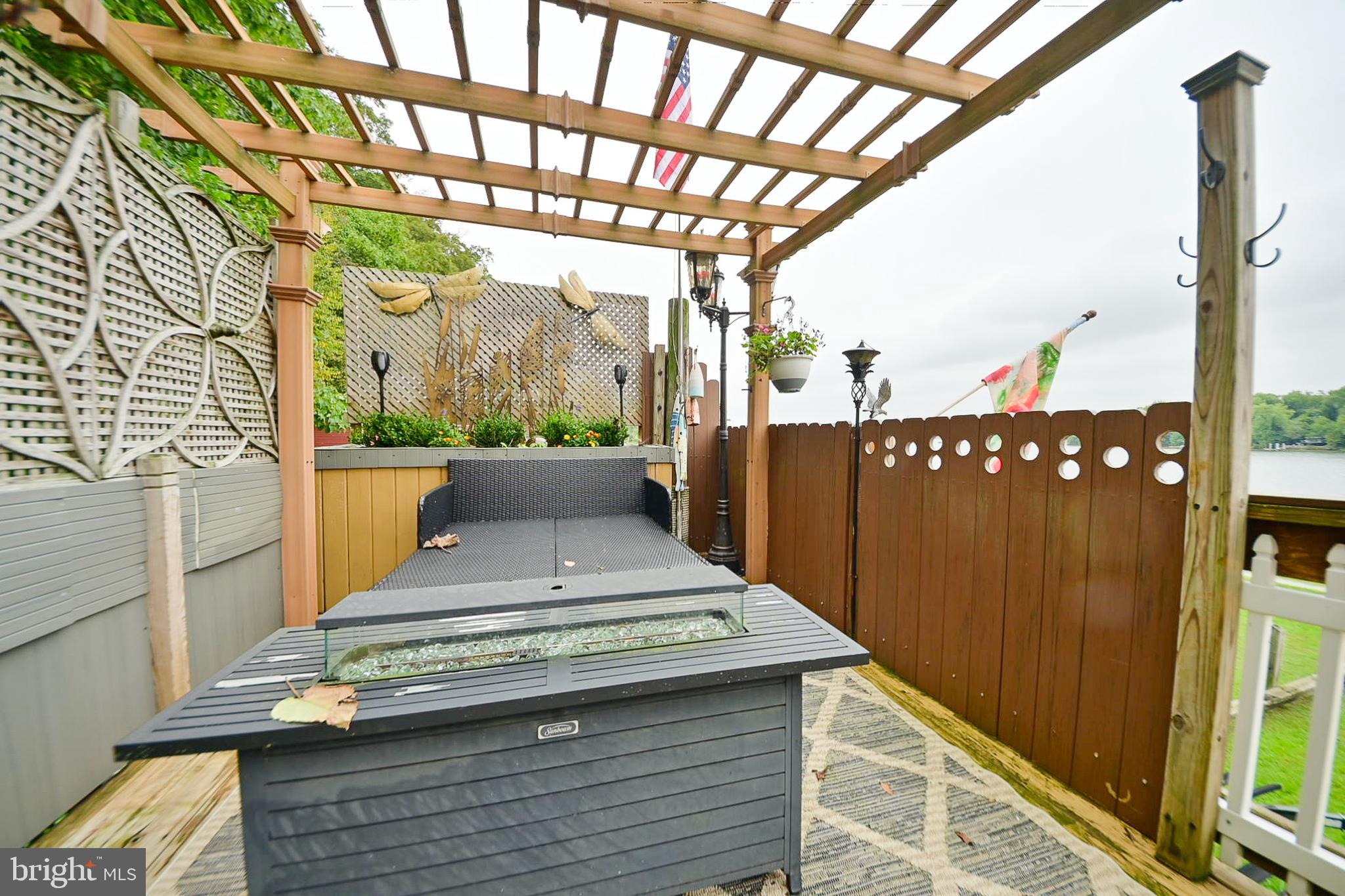 MURPHYS HOLLOW - Residential