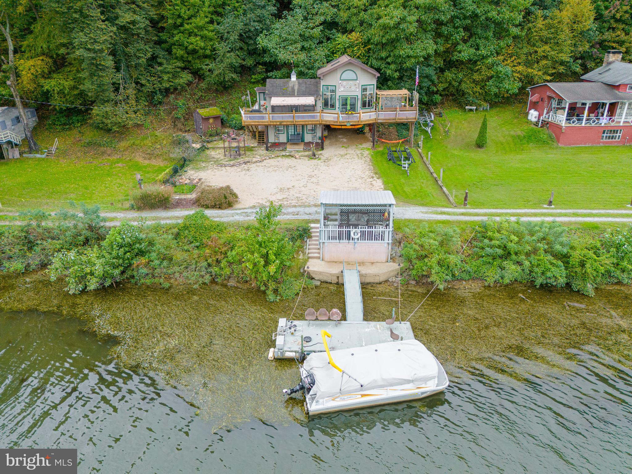 MURPHYS HOLLOW - Residential