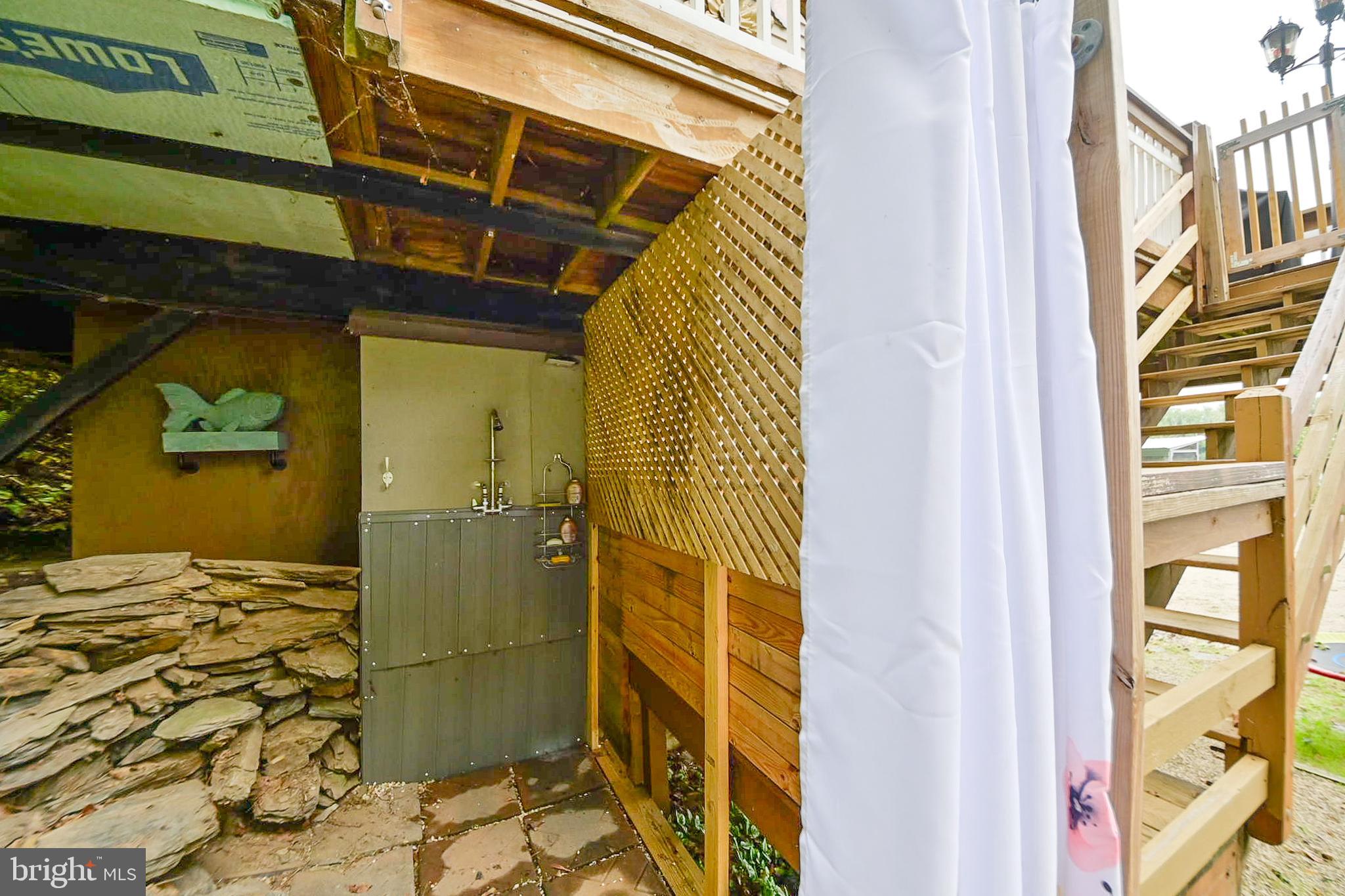 MURPHYS HOLLOW - Residential