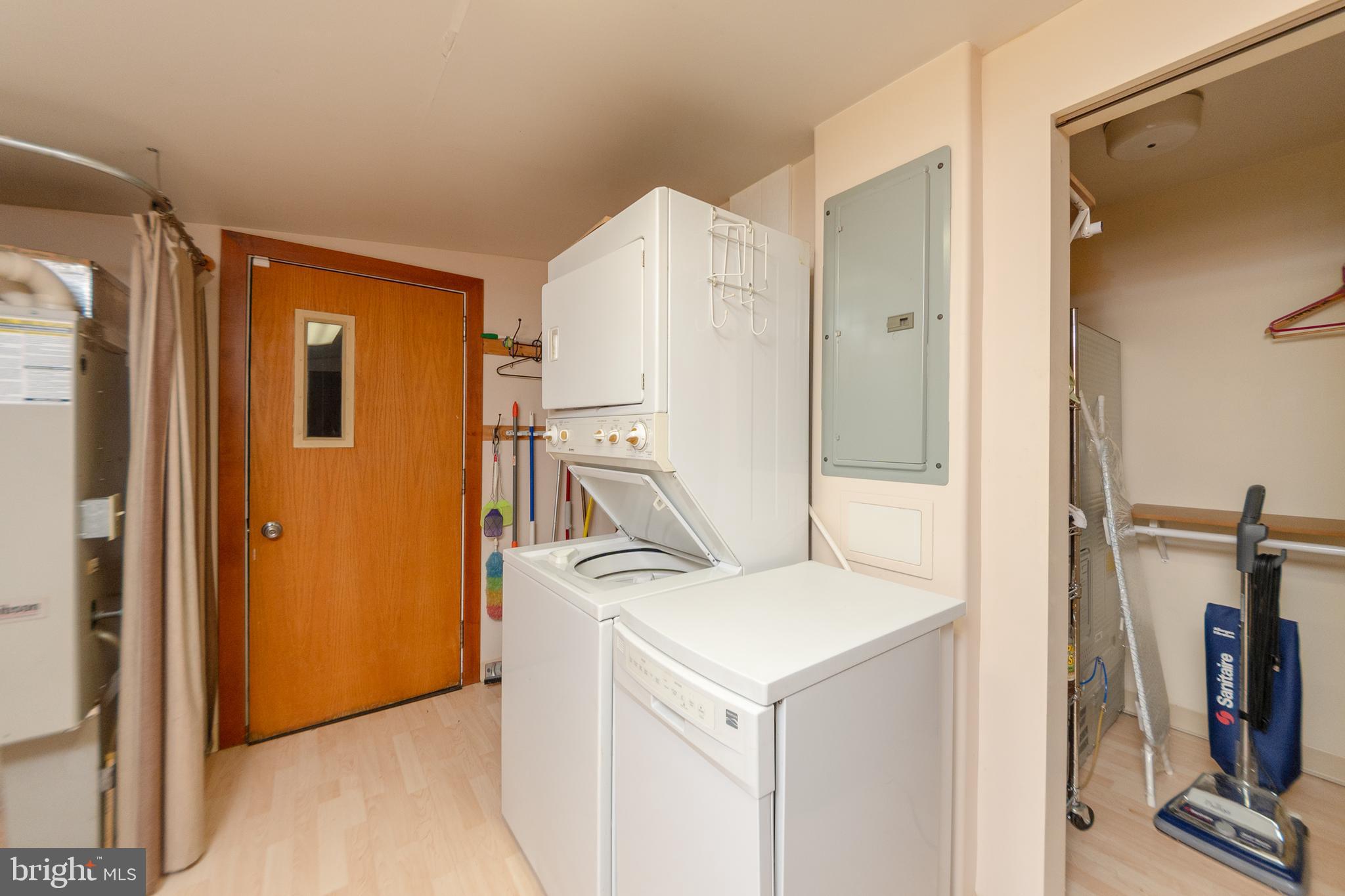 MURPHYS HOLLOW - Residential