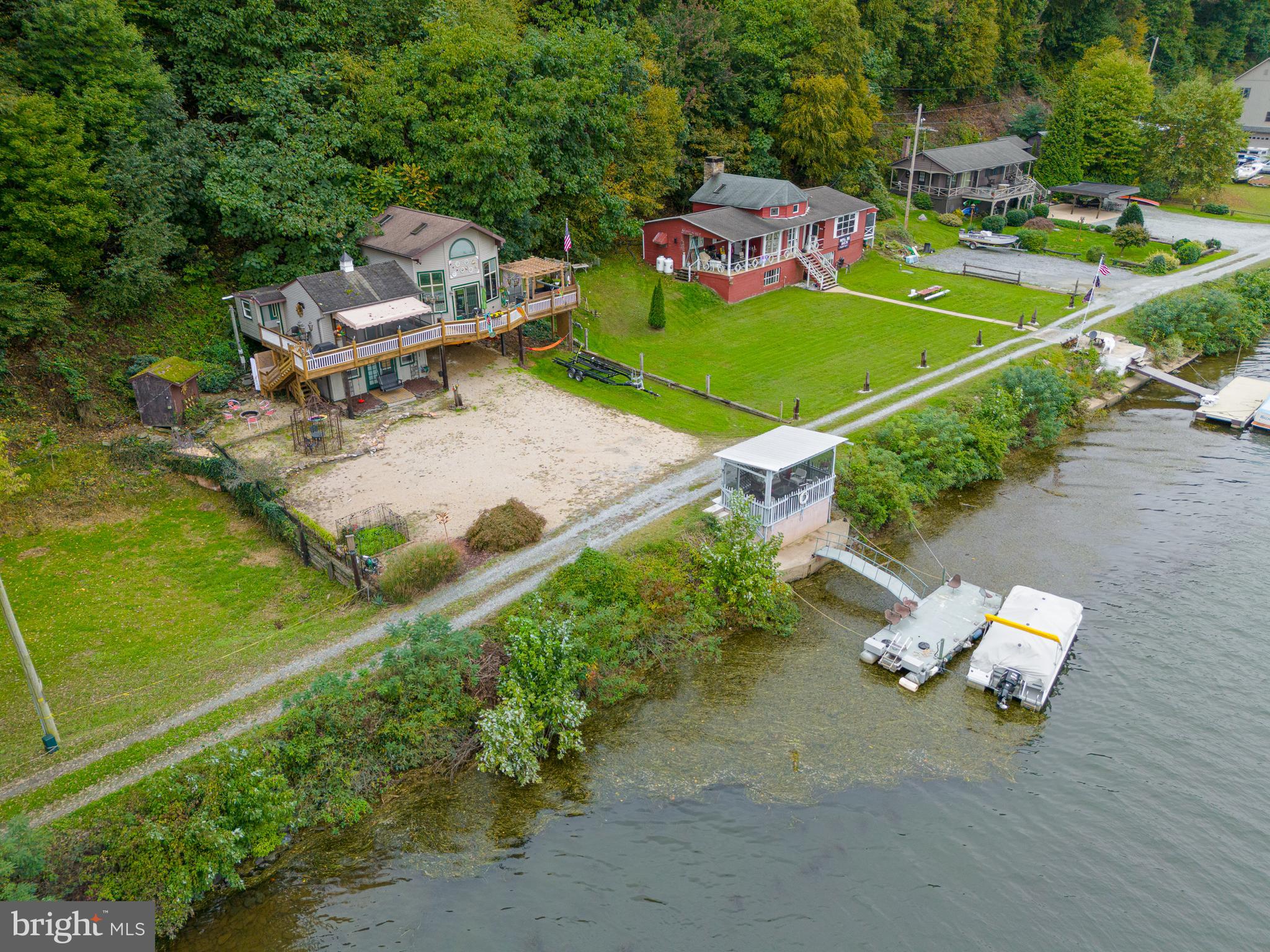 MURPHYS HOLLOW - Residential