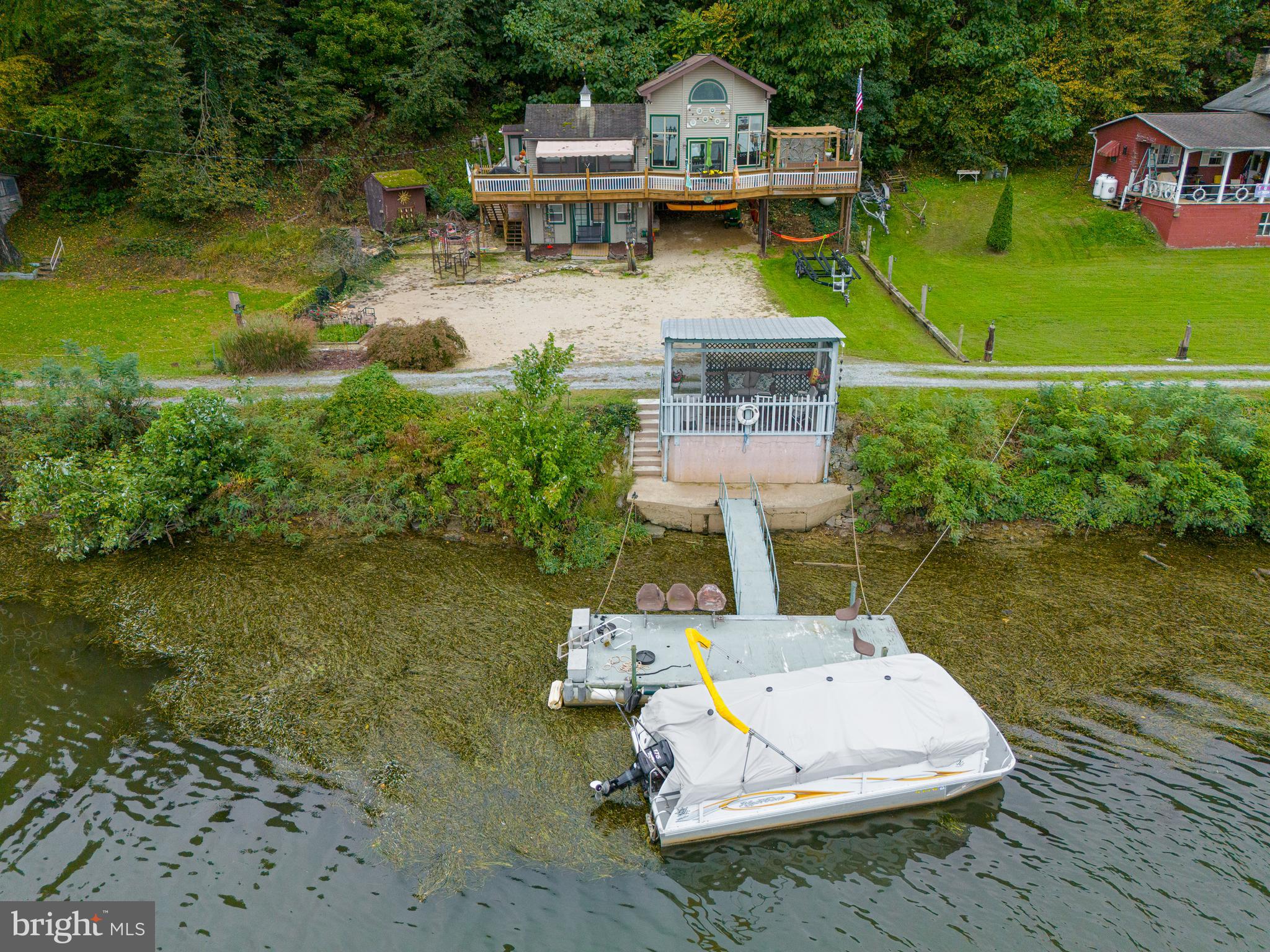 MURPHYS HOLLOW - Residential