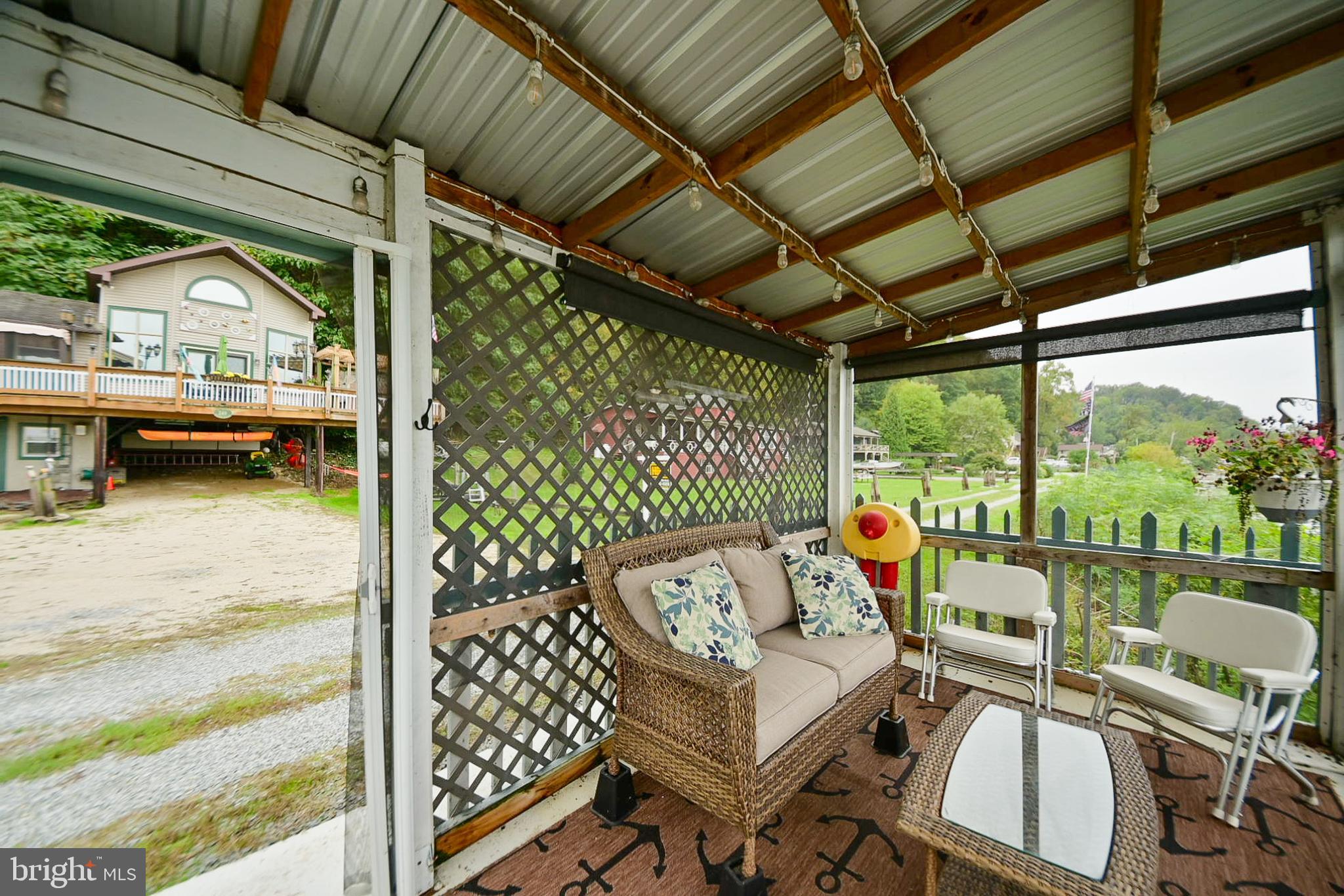 MURPHYS HOLLOW - Residential