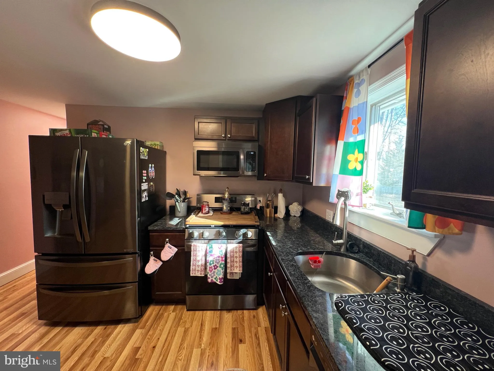 Runnemede, New Jersey 08078, United States, 3 Bedrooms Bedrooms, ,1 BathroomBathrooms,Residential,Contingent,86514