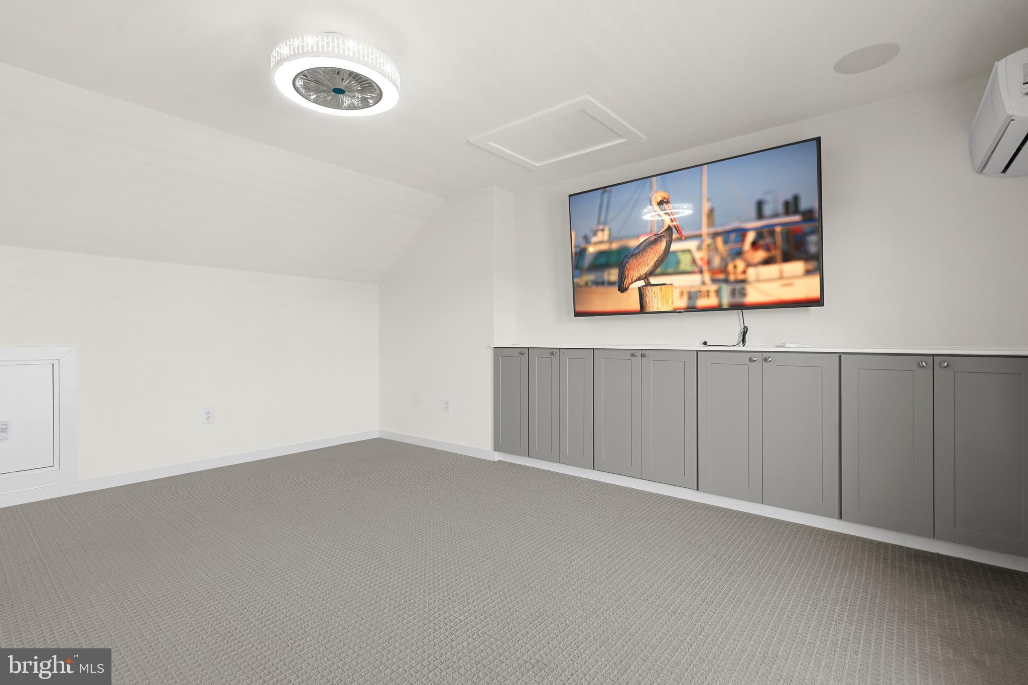 TUSCARORA VILLAGE - Residential