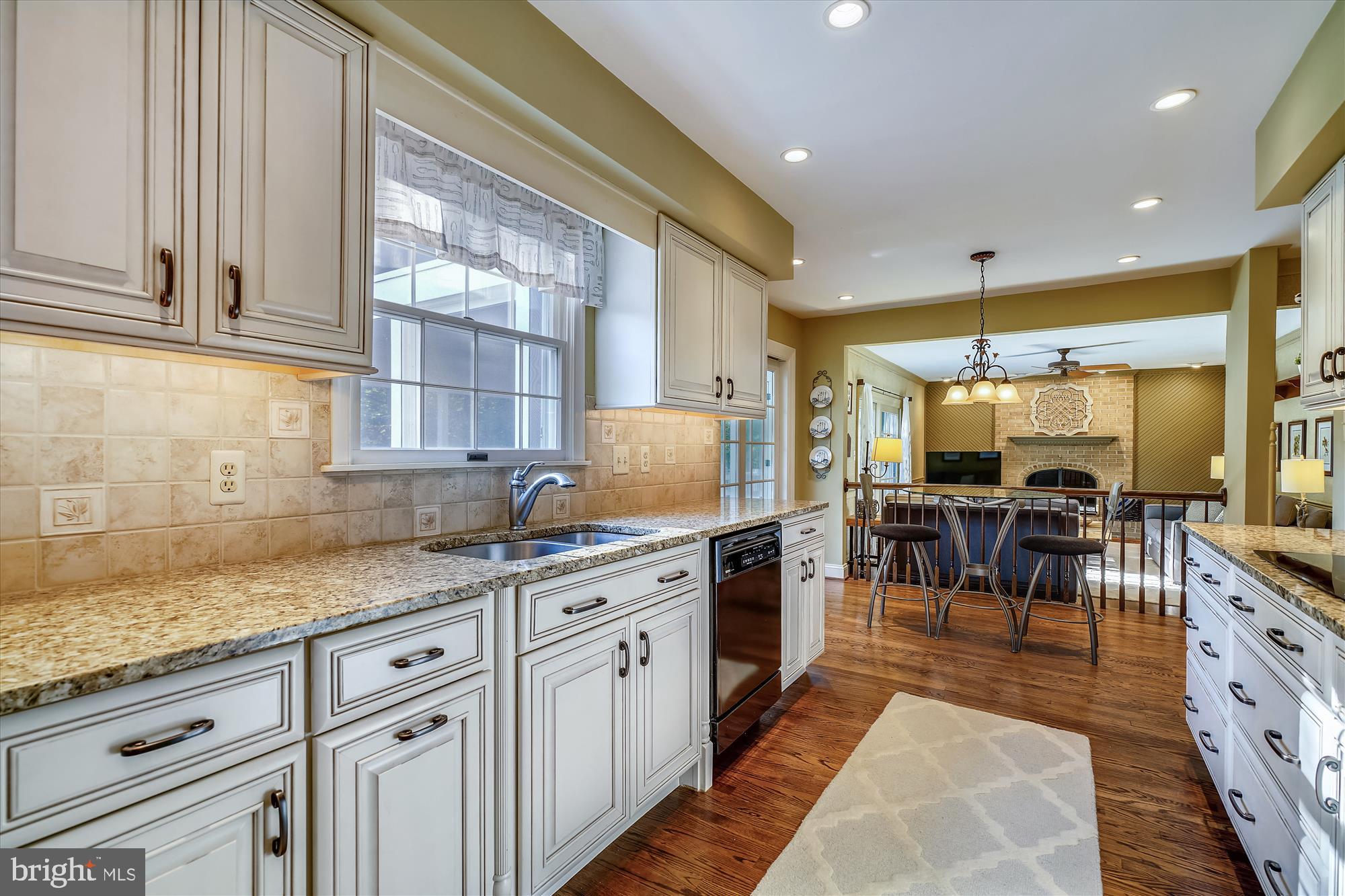 VILLAGE OF LONG REACH - Residential