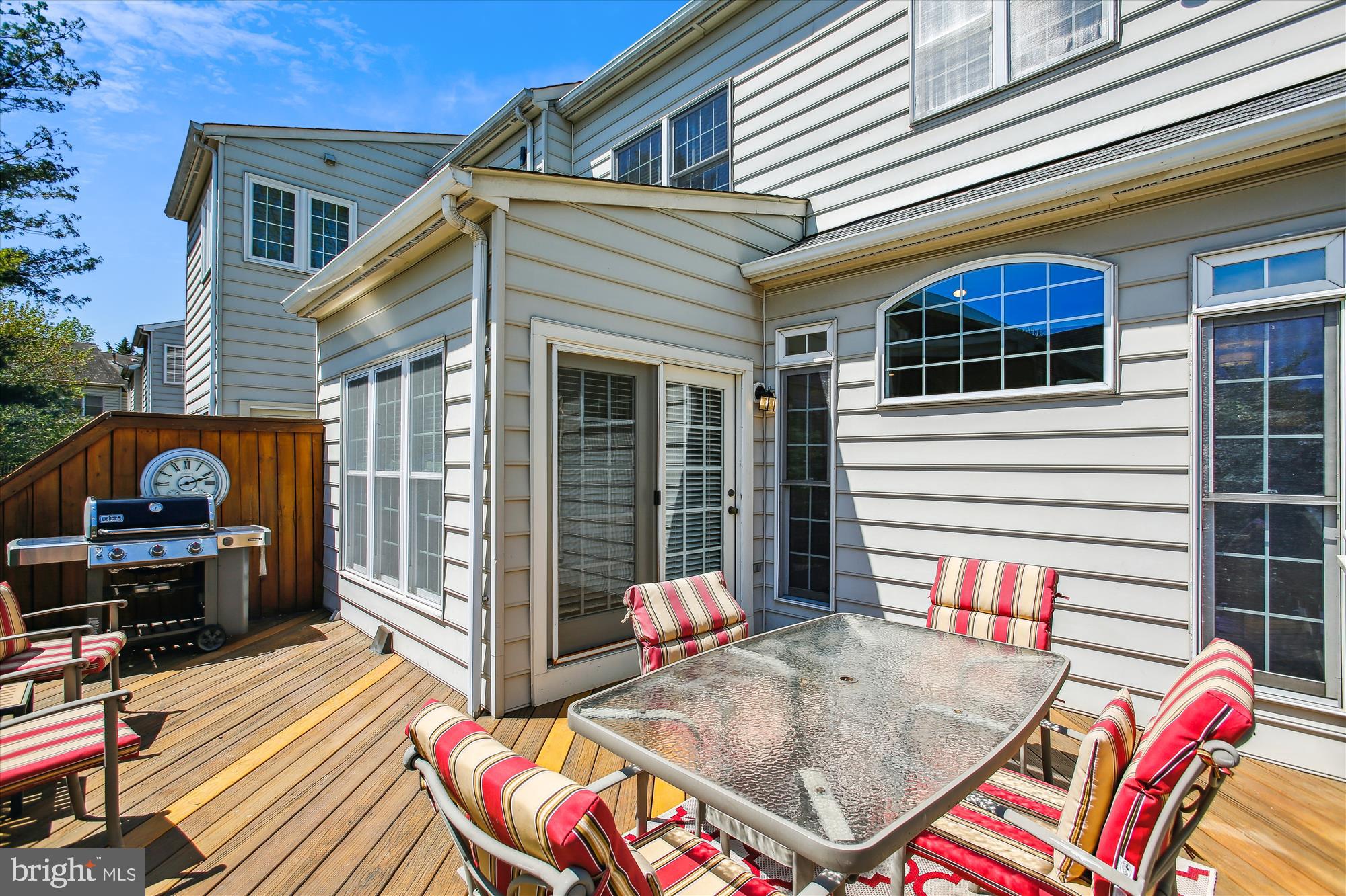 ROSE HILL FALLS - Residential