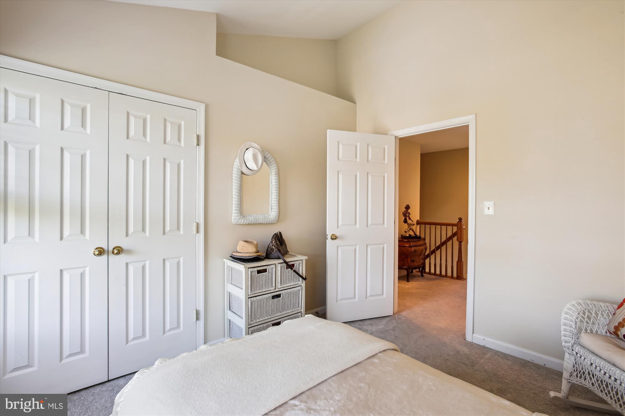 ROSE HILL FALLS - Residential