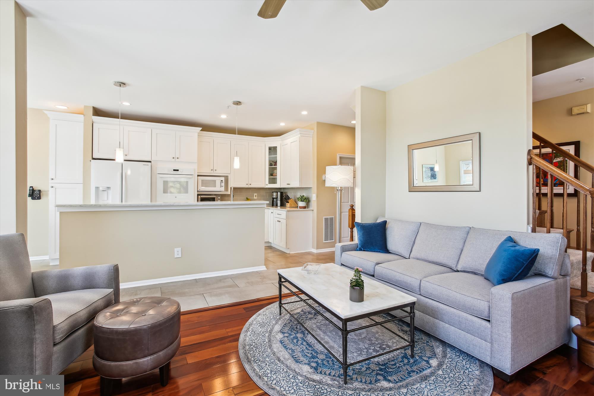 ROSE HILL FALLS - Residential