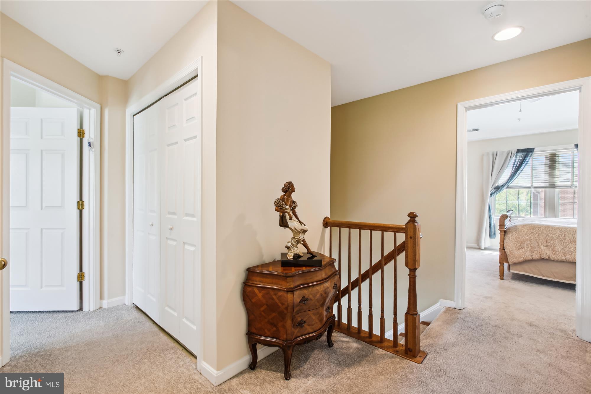 ROSE HILL FALLS - Residential