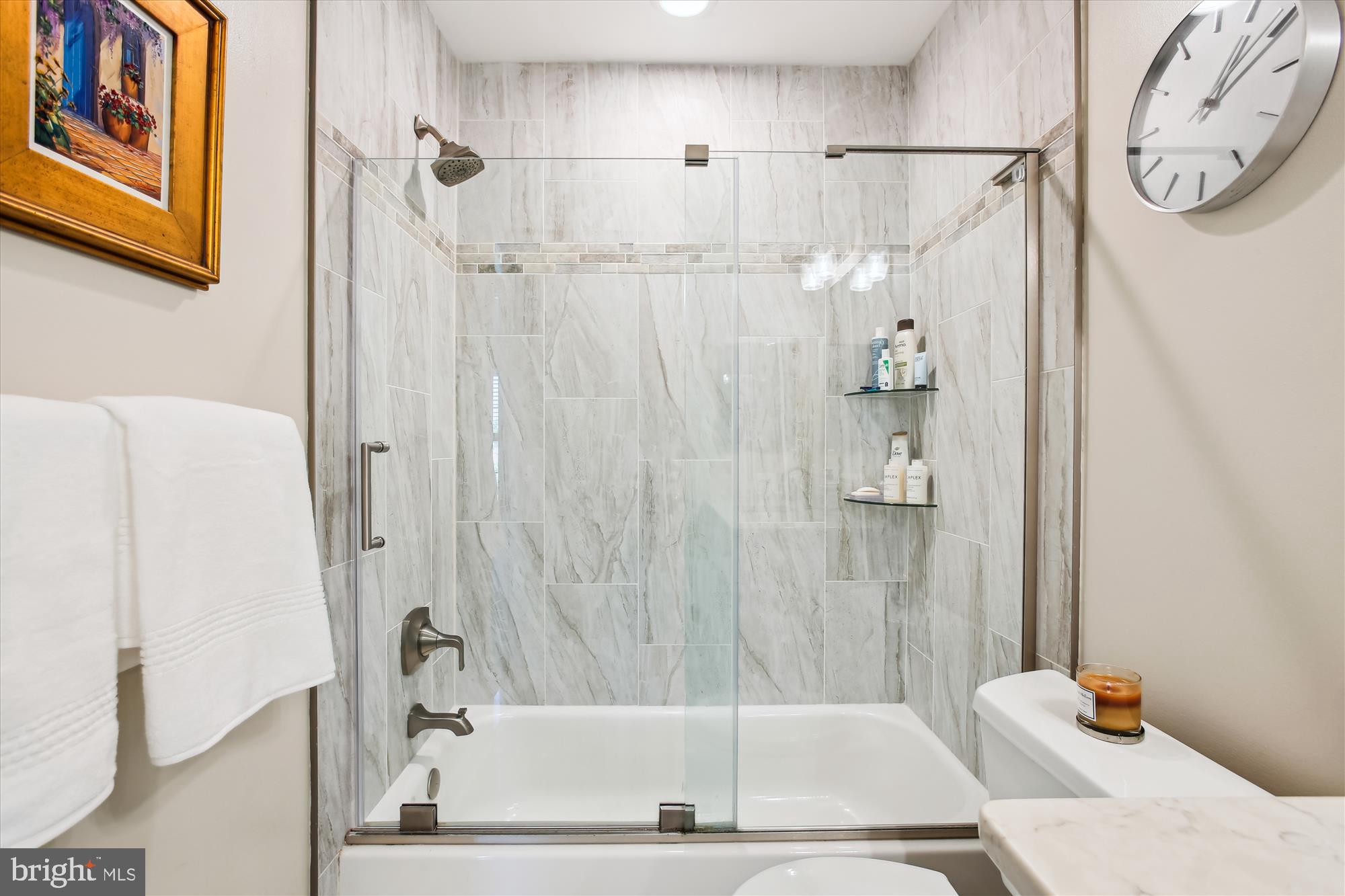 ROSE HILL FALLS - Residential