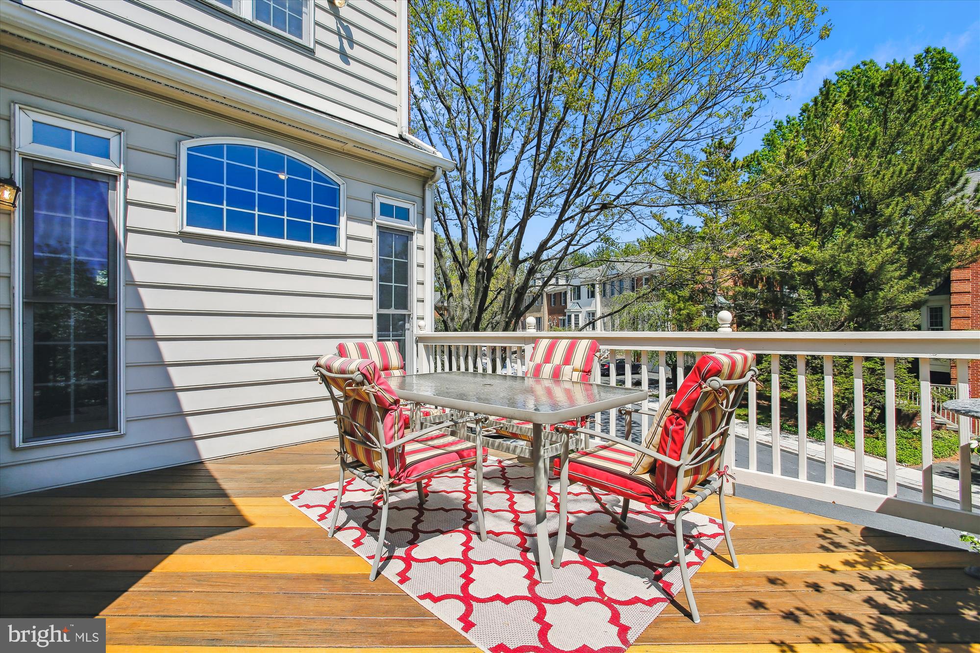 ROSE HILL FALLS - Residential