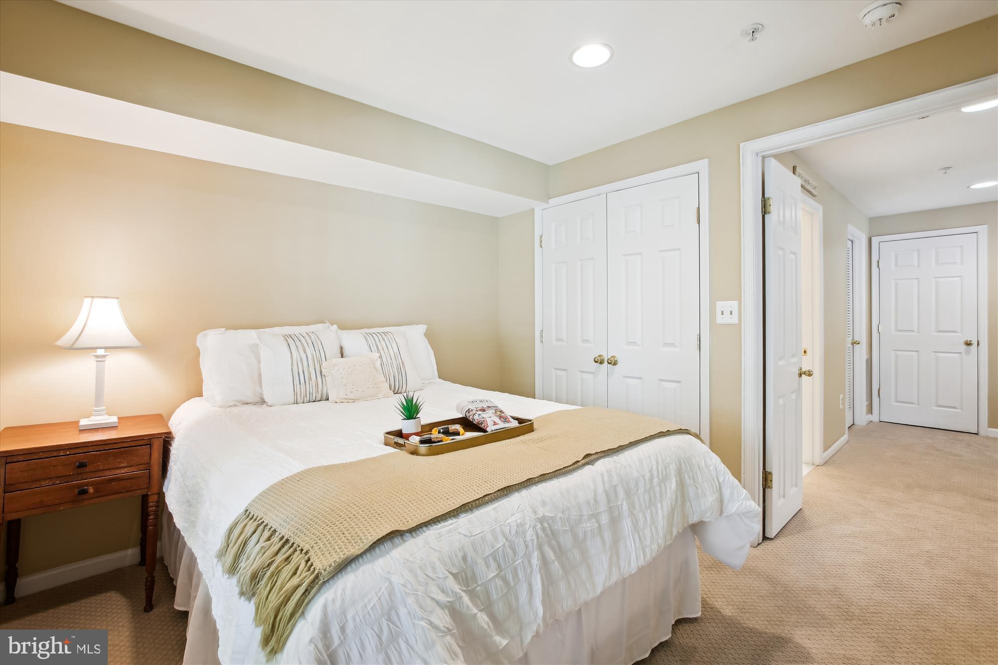 ROSE HILL FALLS - Residential