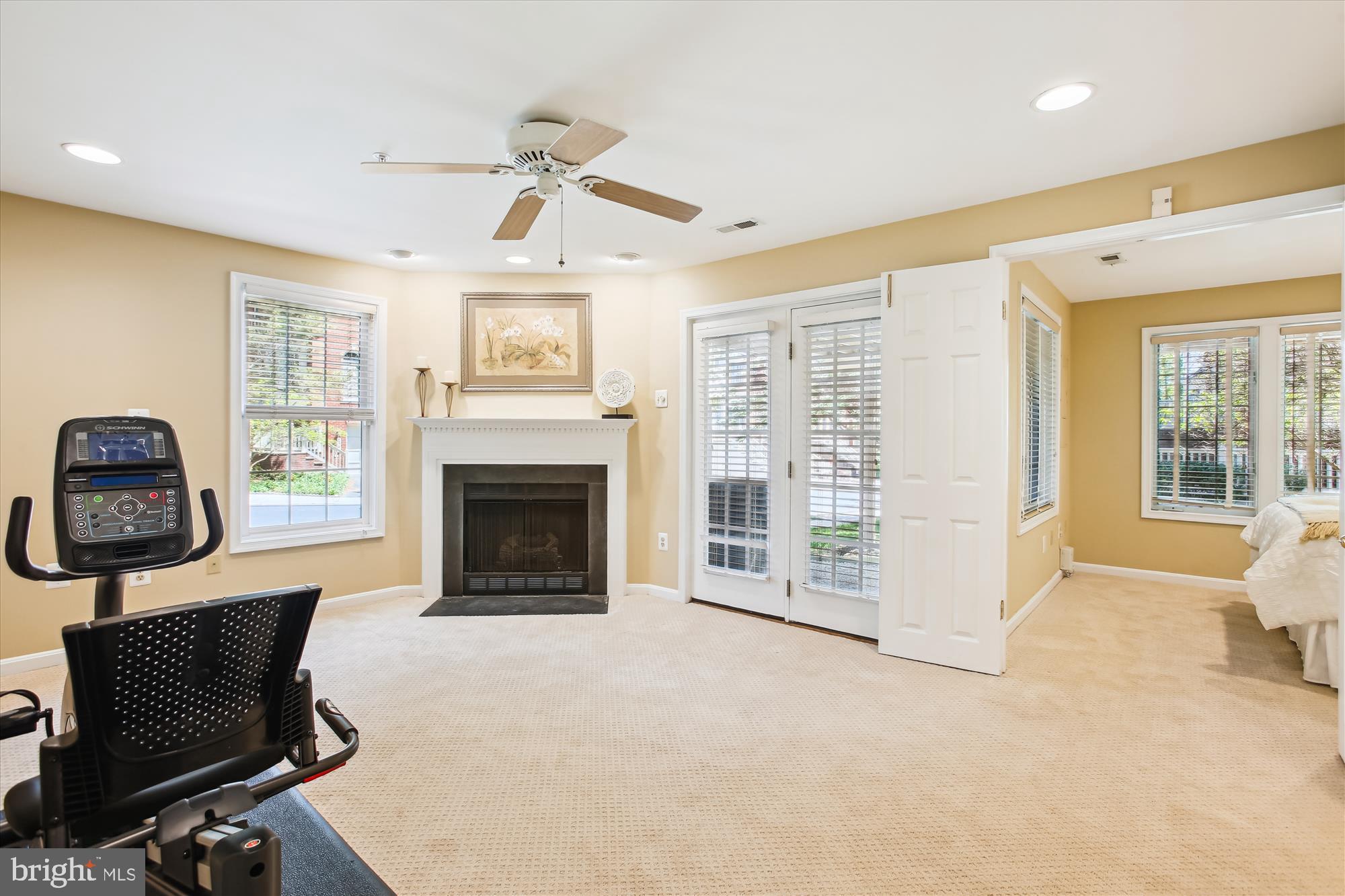 ROSE HILL FALLS - Residential