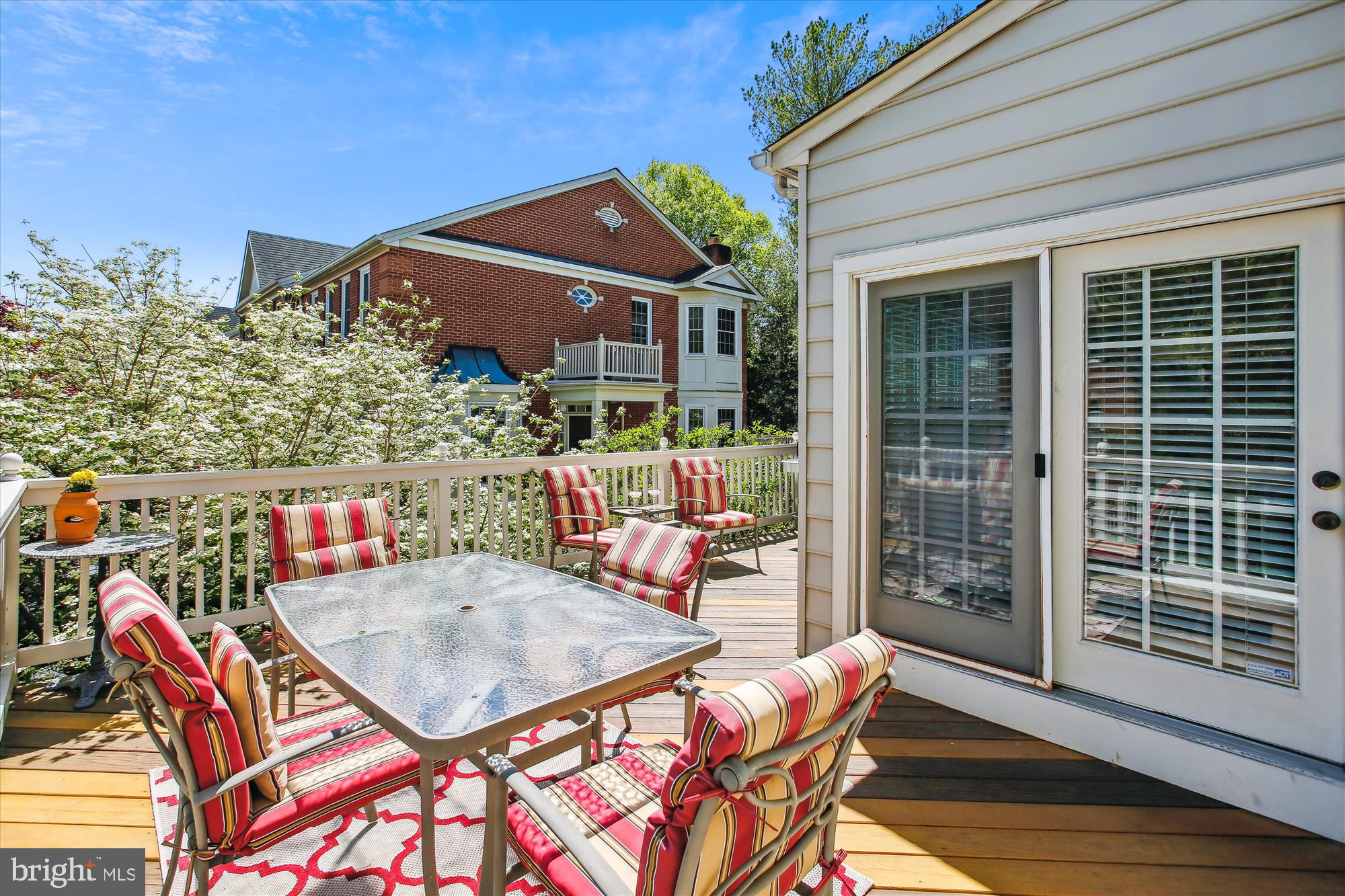 ROSE HILL FALLS - Residential