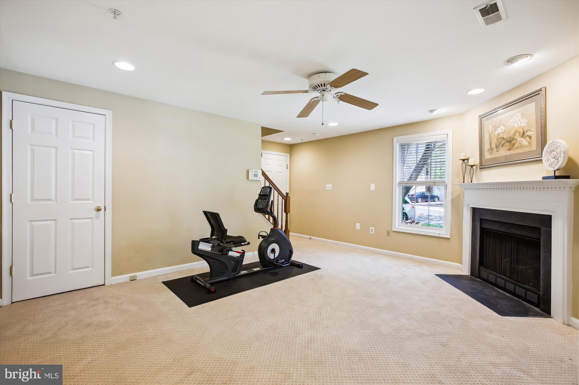 ROSE HILL FALLS - Residential