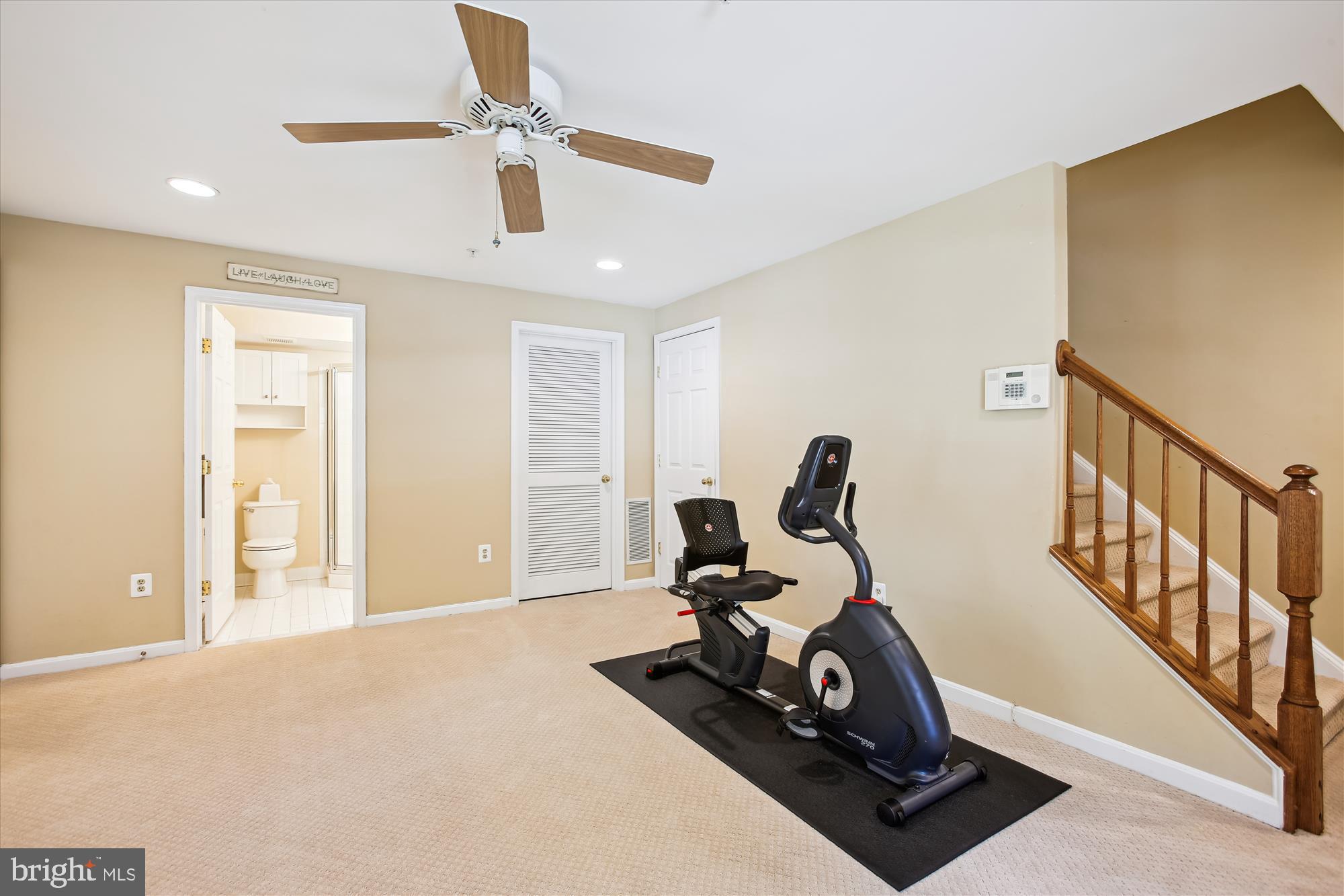 ROSE HILL FALLS - Residential