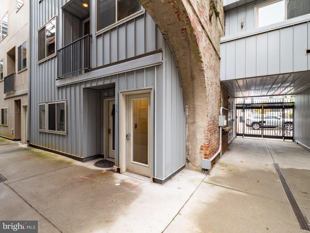 SPRING ARTS - Residential Lease