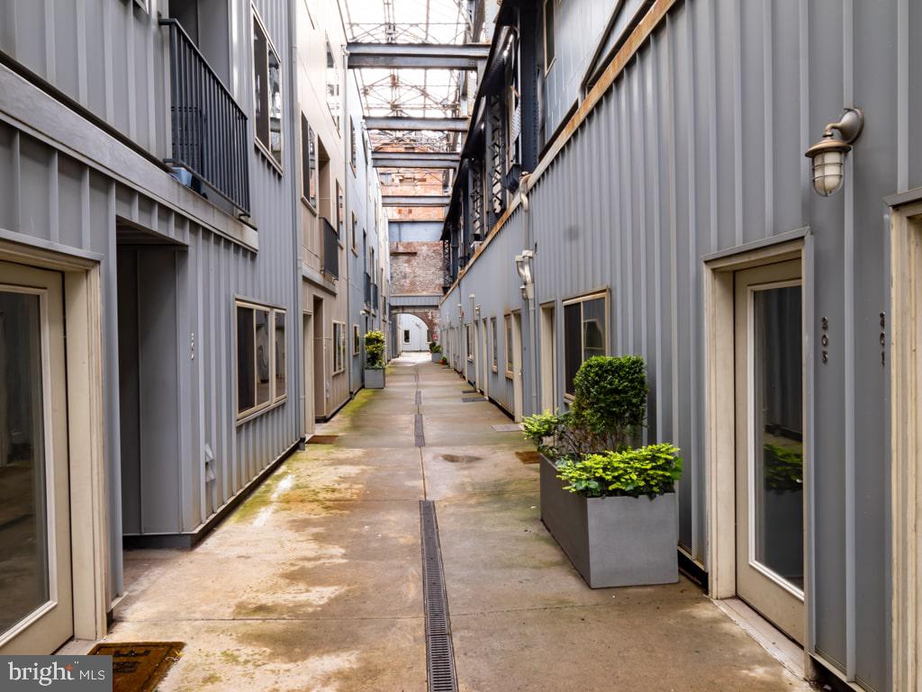 SPRING ARTS - Residential Lease
