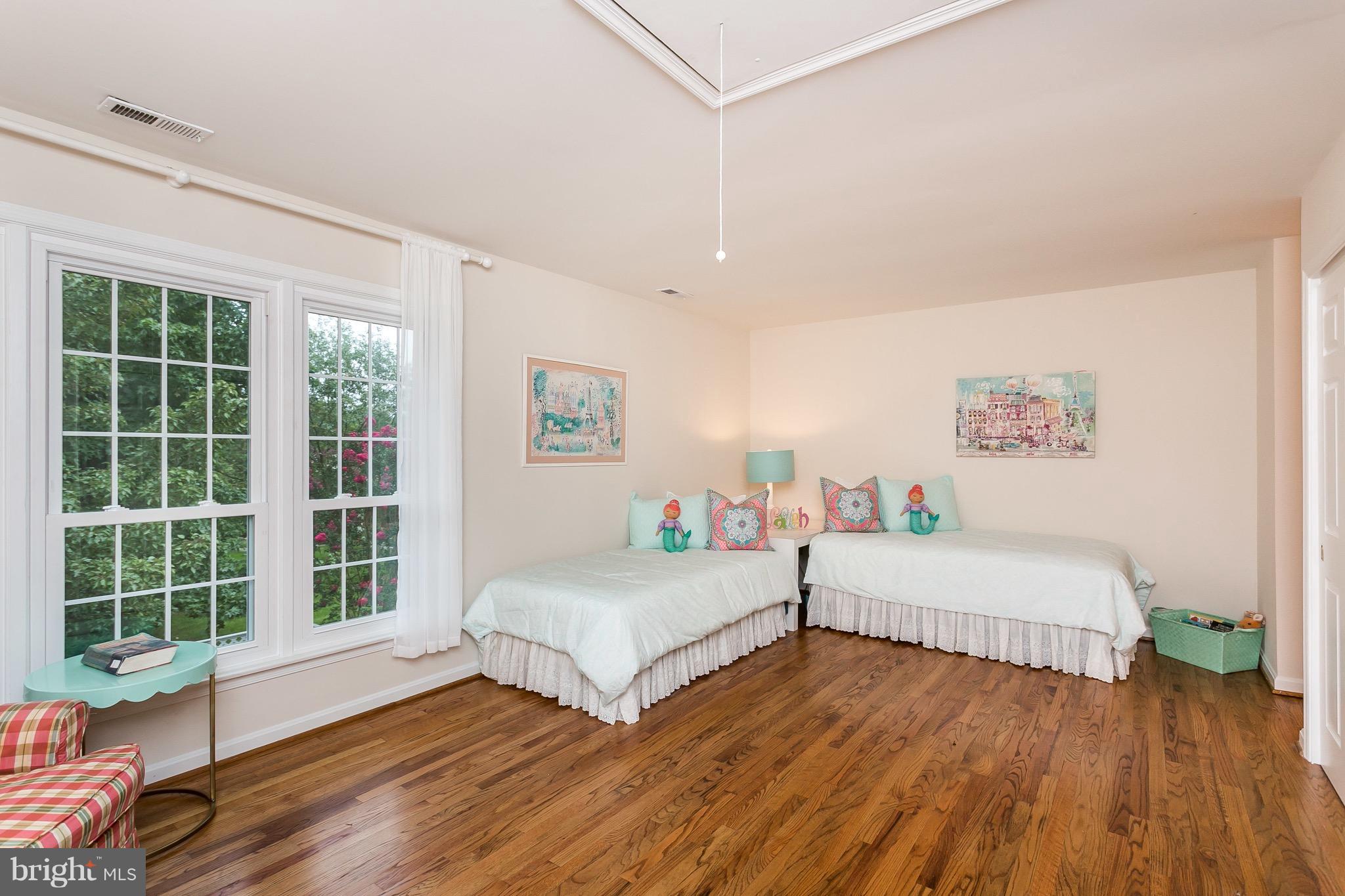 THE MEADOWS OF GREEN SPRING - Residential