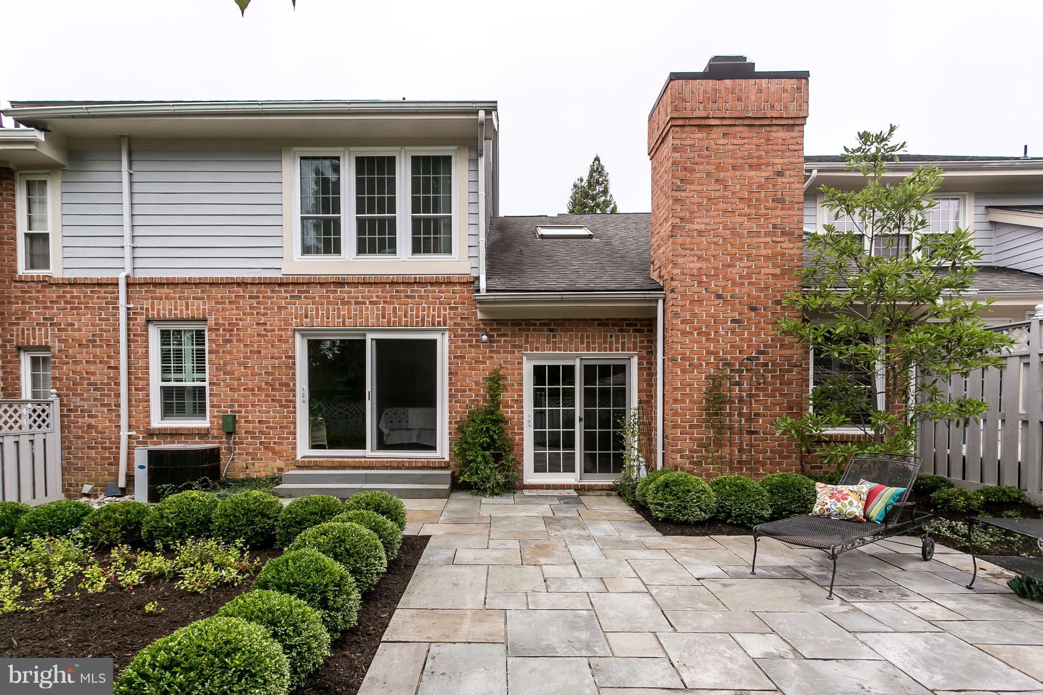 THE MEADOWS OF GREEN SPRING - Residential