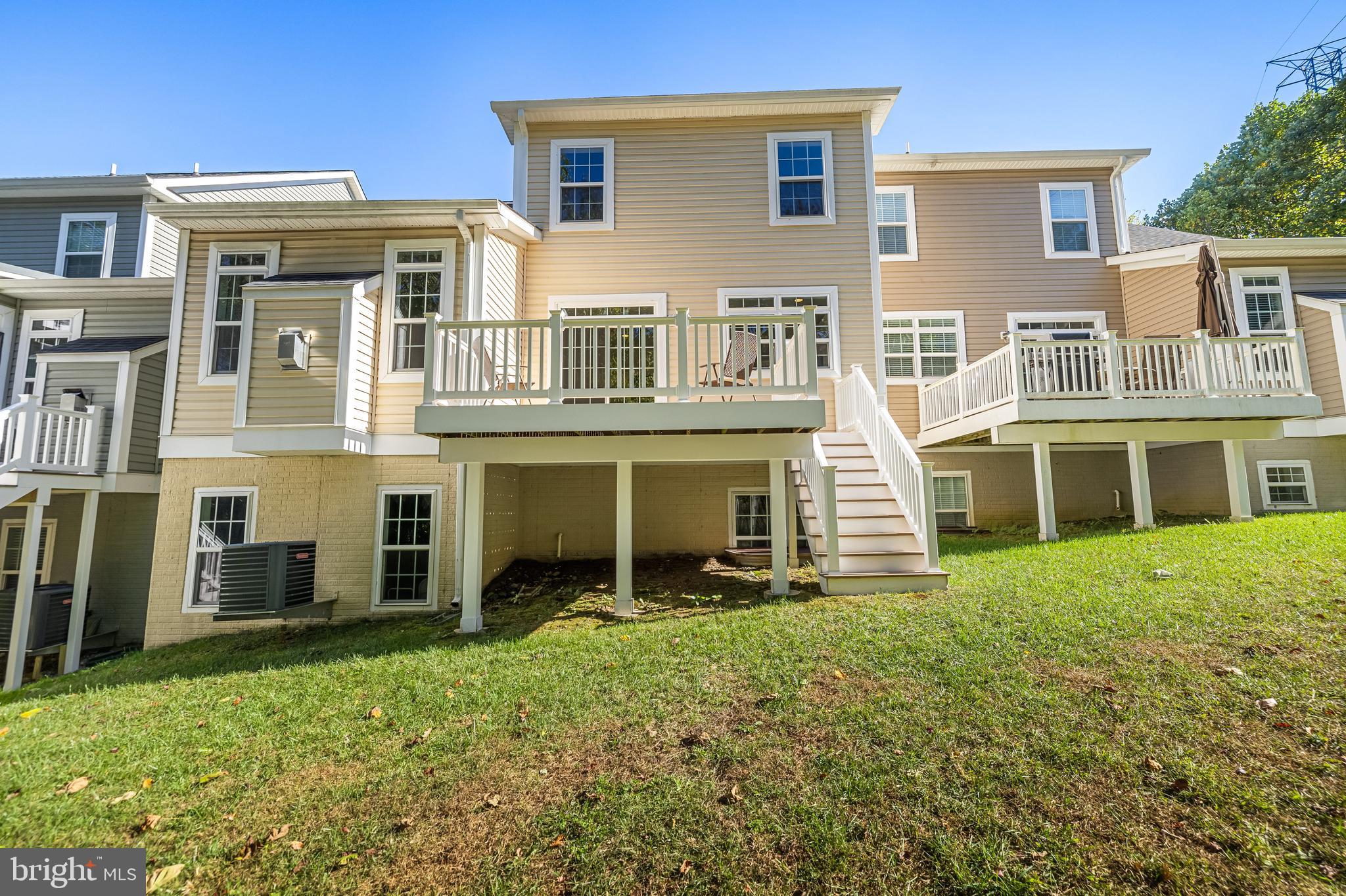 ROCKLAND RIDGE - Residential