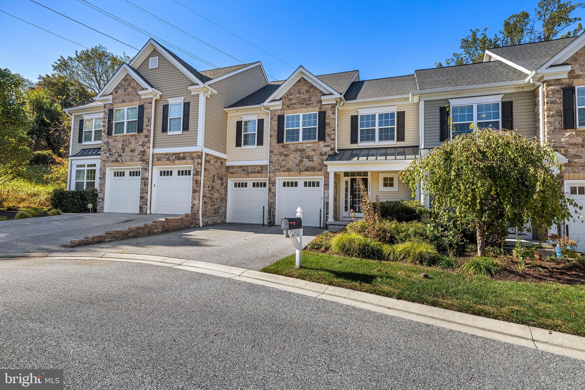 6702 FAIRFORD LANE