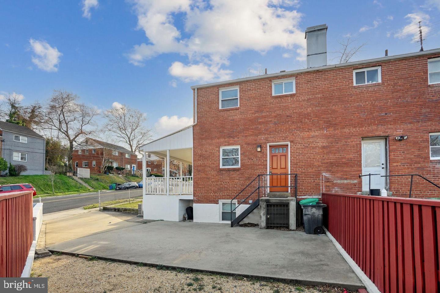 TEMPLETON KNOLLS - Residential