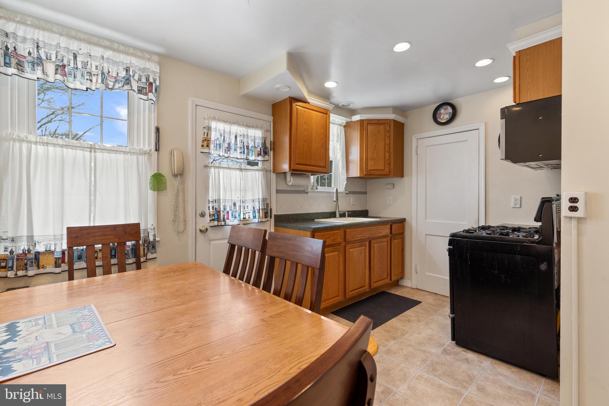 FLOURTOWN - Residential