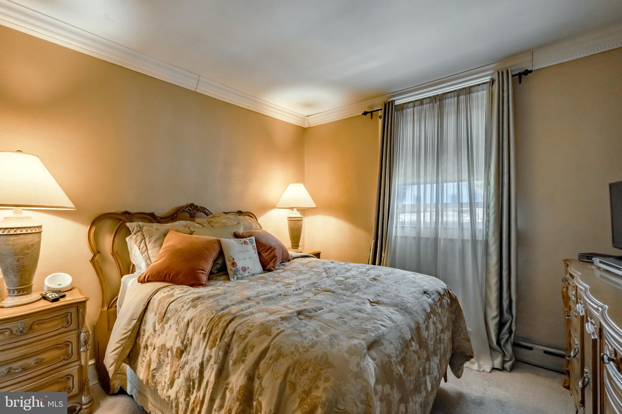 WYNNEBROOK MANOR - Residential