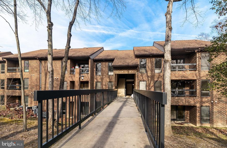 Available for immediate occupancy! 1-bedroom, 1-bath condo in the Locust Ridge community of Wildewood. Brand-new laminate flooring and fresh paint throughout. Updated with leathered granite countertops and stainless steel appliances. Water and trash are included in rent! Conveniently located near shopping, dining, and major commuter routes.