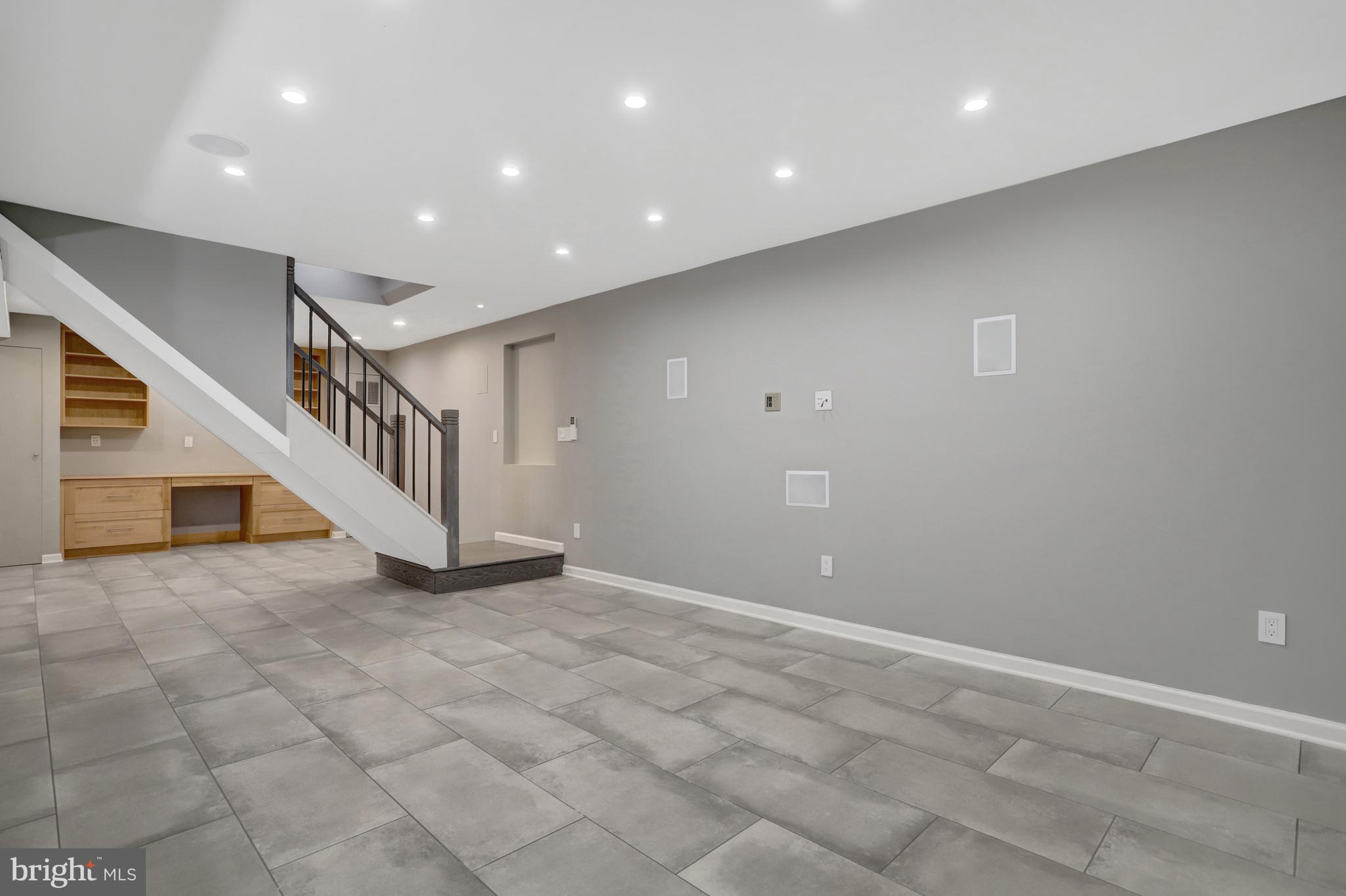 MT VERNON PARK - Residential