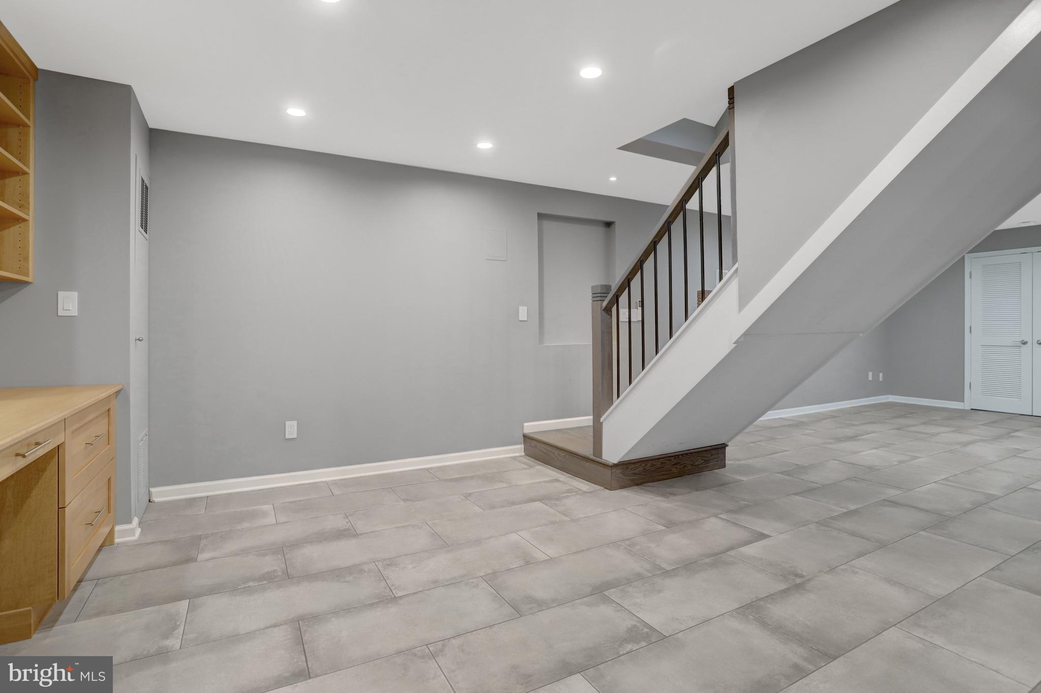 MT VERNON PARK - Residential