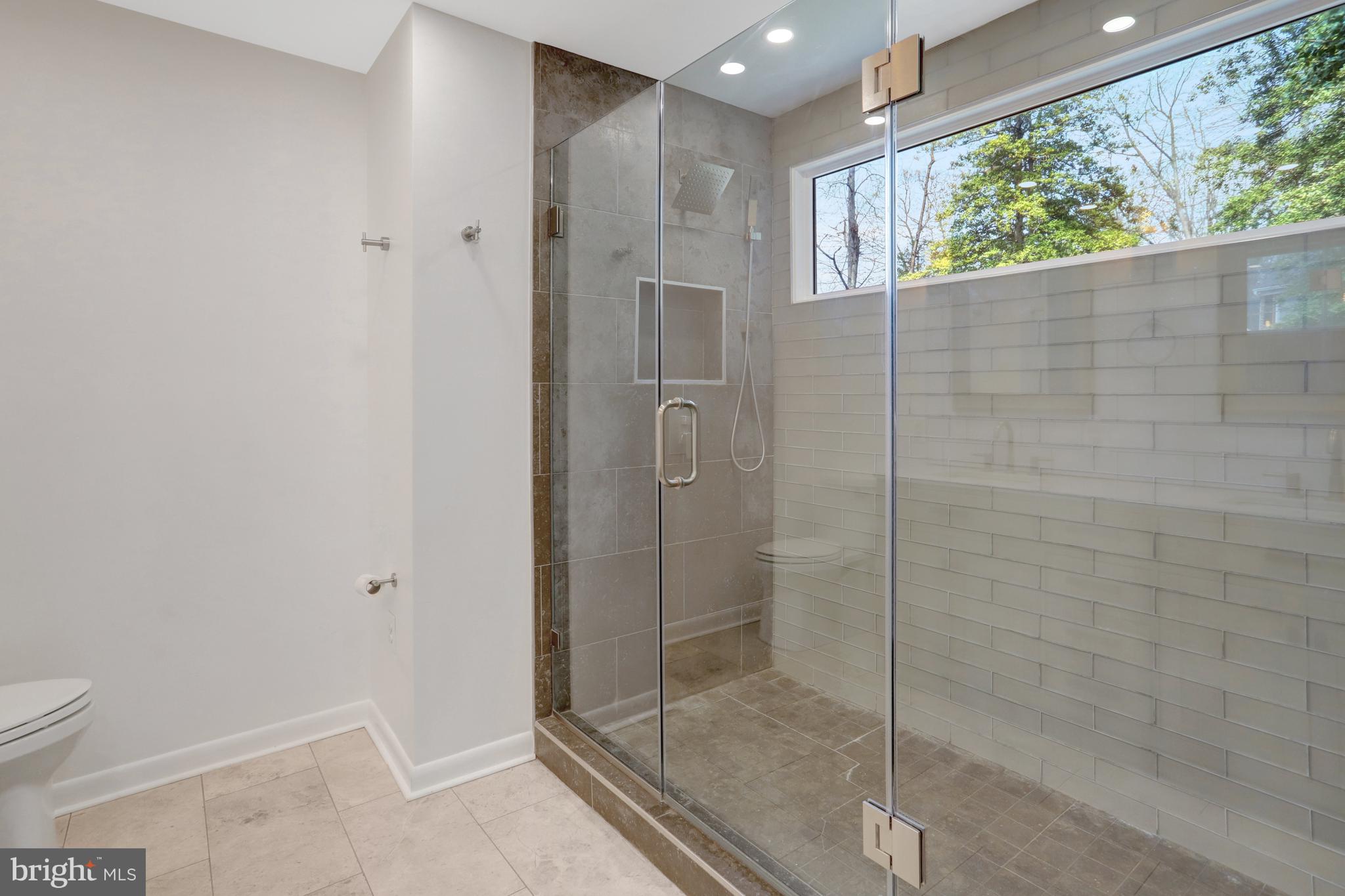 MT VERNON PARK - Residential