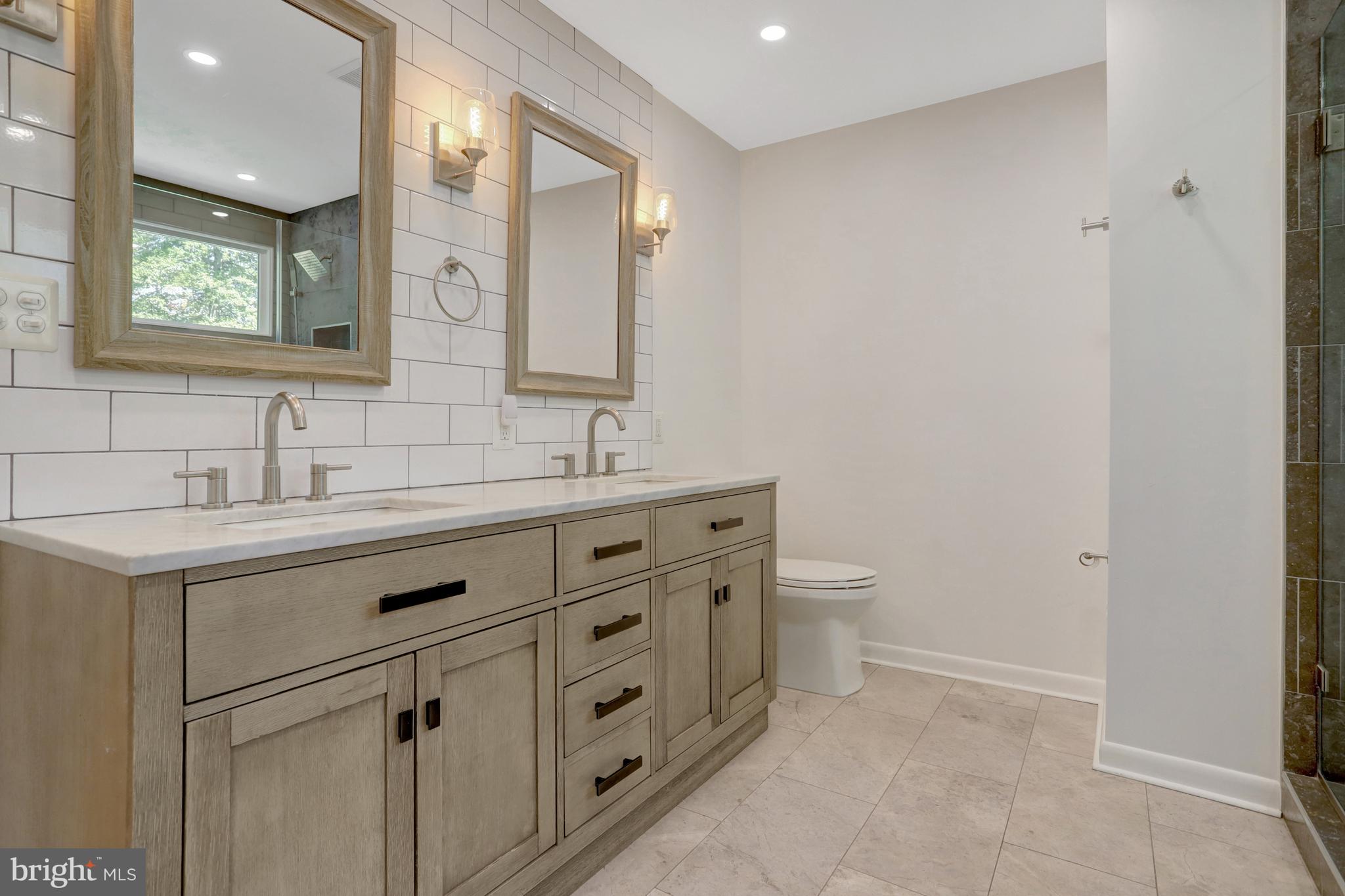 MT VERNON PARK - Residential