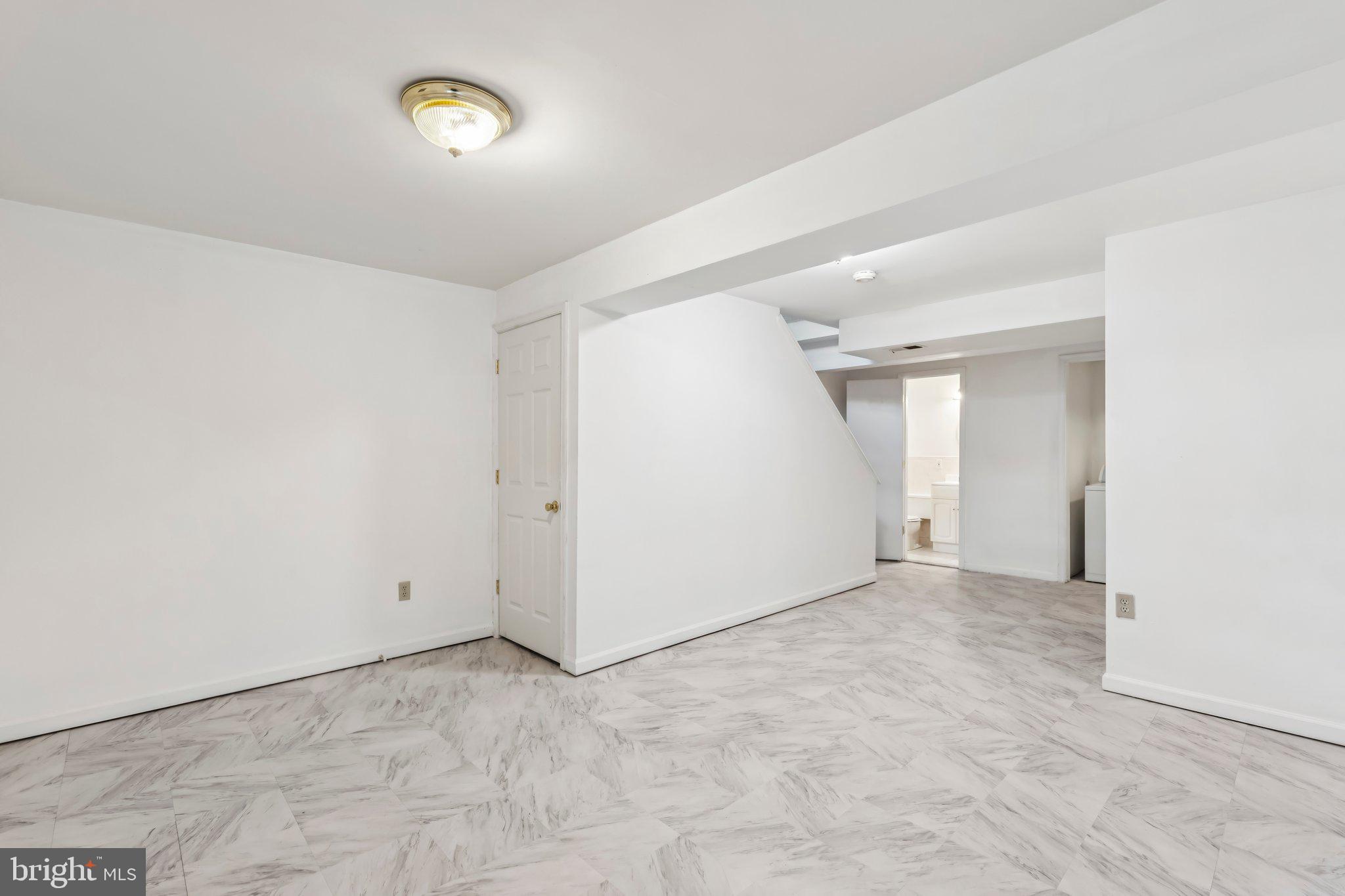 NEWINGTON FOREST - Residential Lease