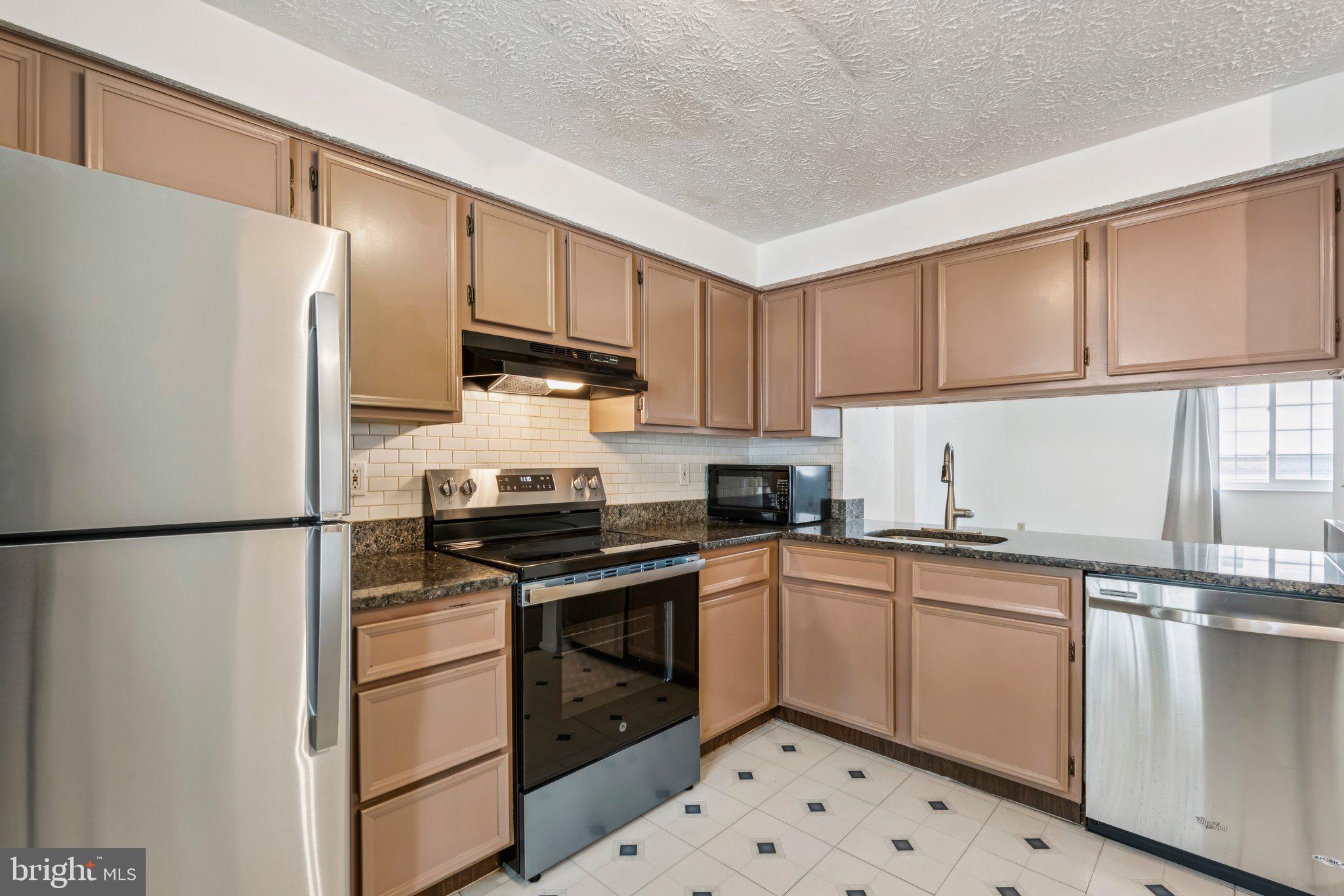 NEWINGTON FOREST - Residential Lease