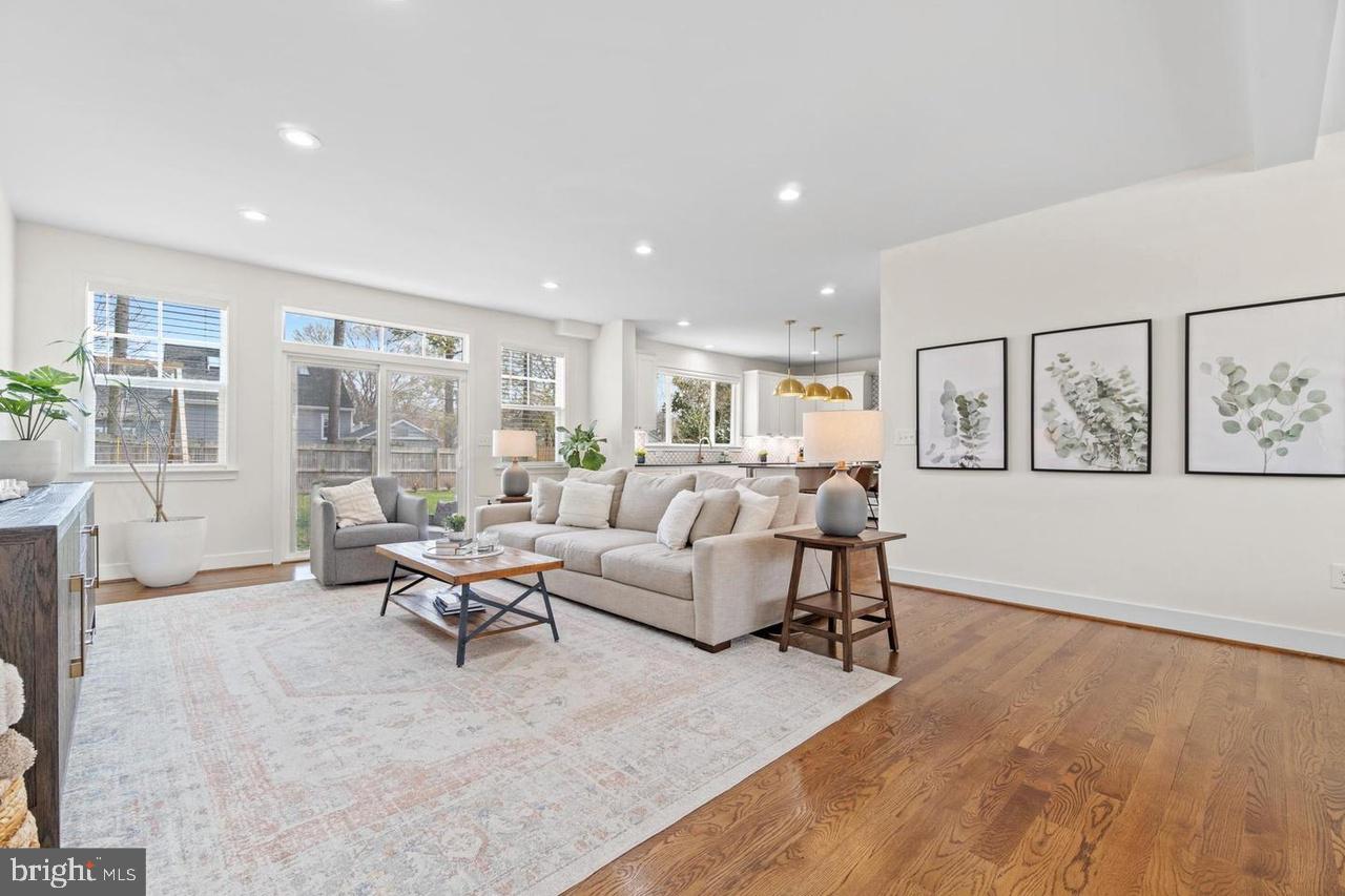 FAIRFAX - Residential