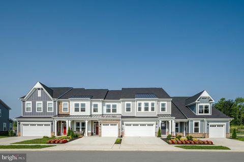 Townhouse For Sale - 10607 Great Basin Place<br/> Charles County, WHITE PLAINS, MD 20695