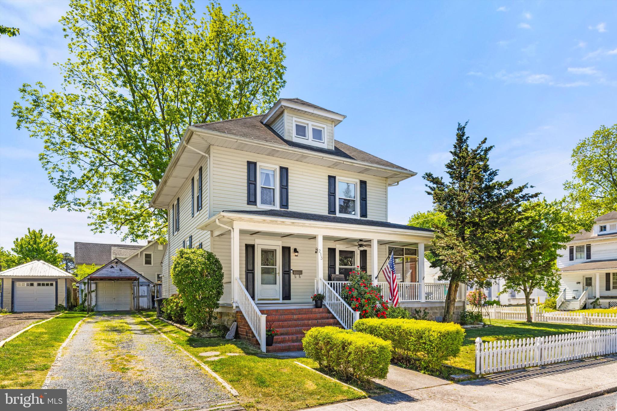 213 6TH STREET