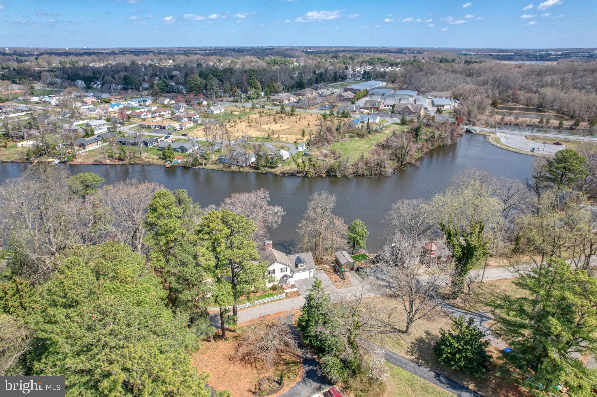MOORES LAKE - Residential
