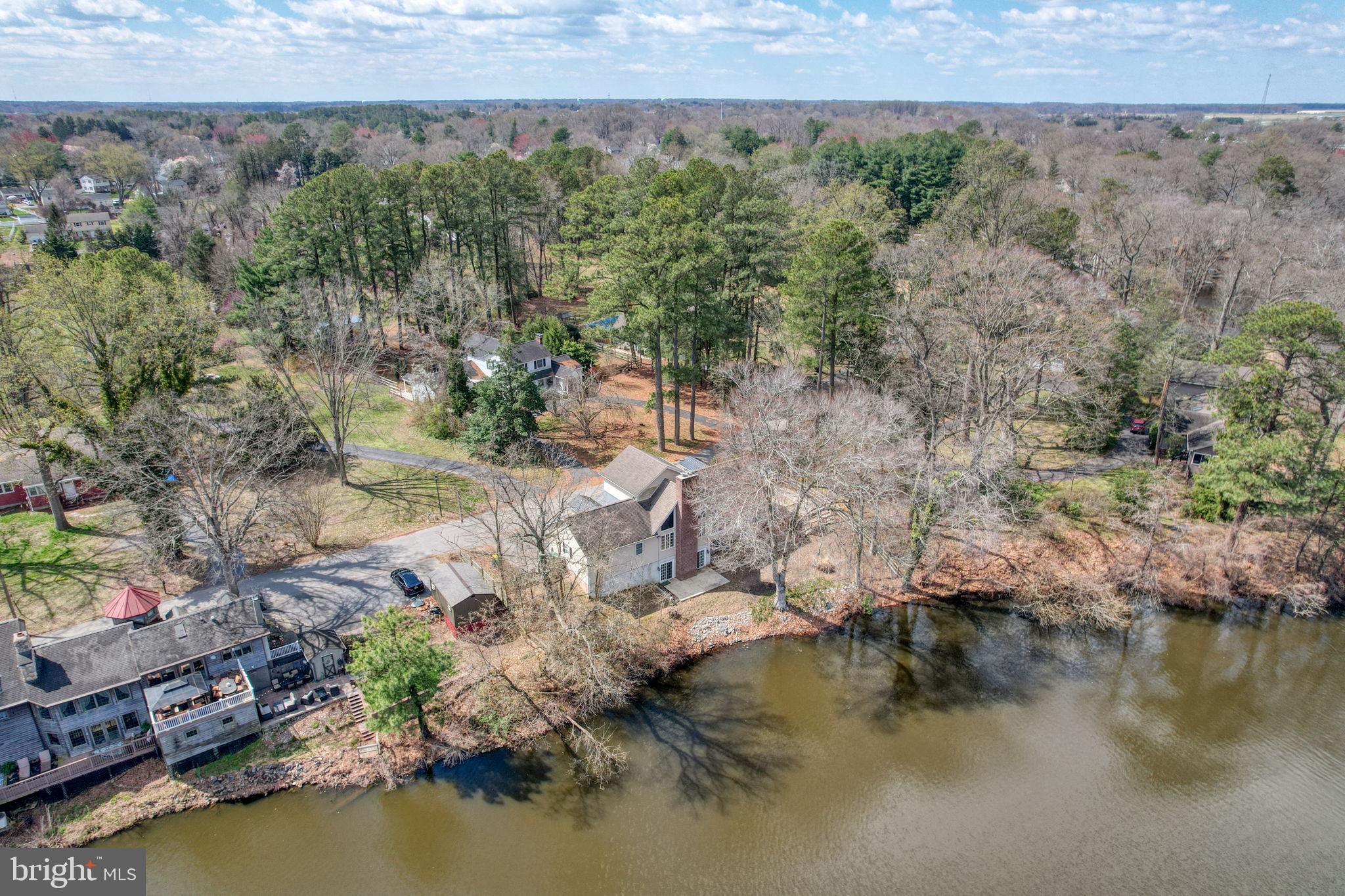 MOORES LAKE - Residential