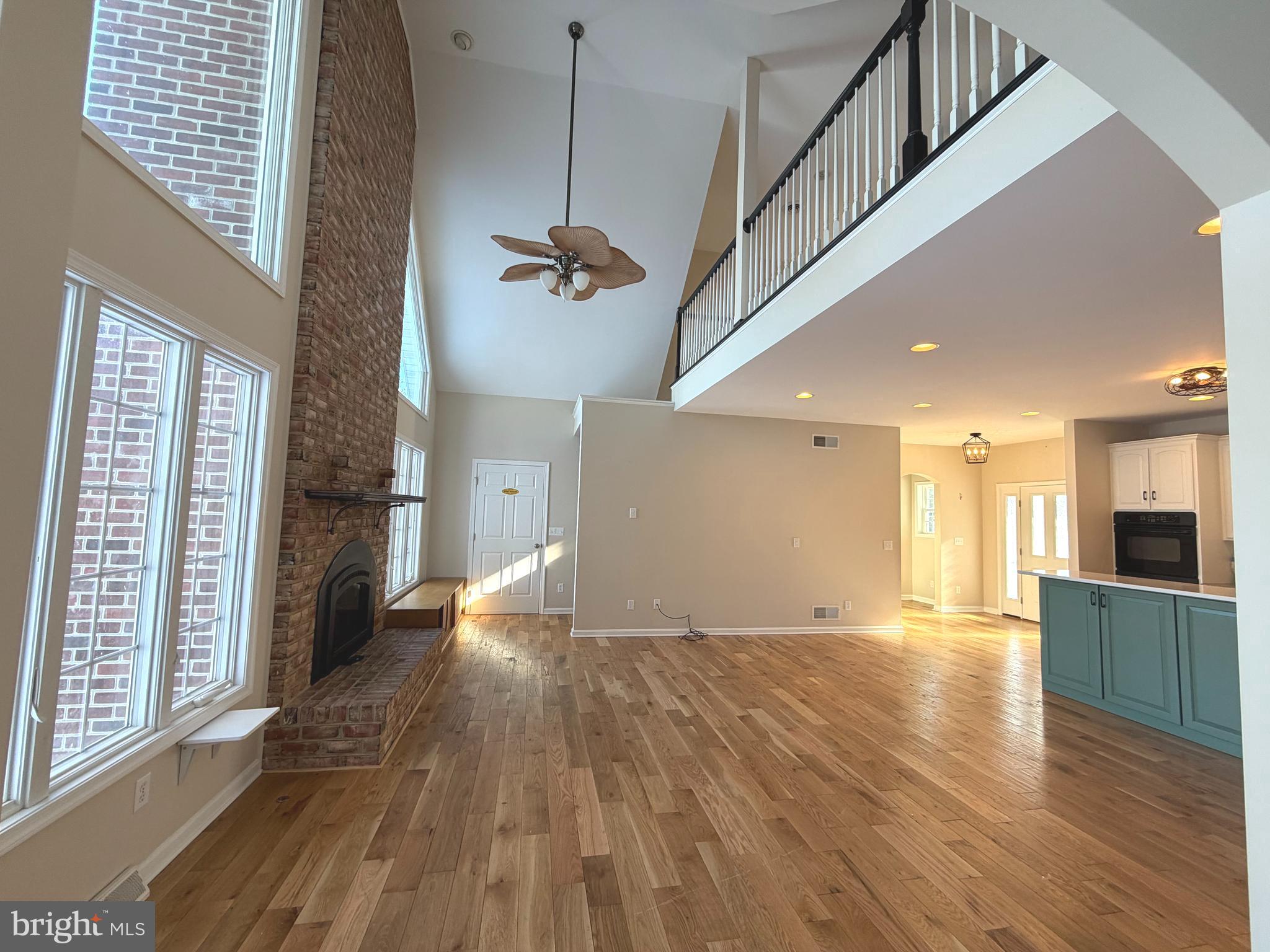 MOORES LAKE - Residential